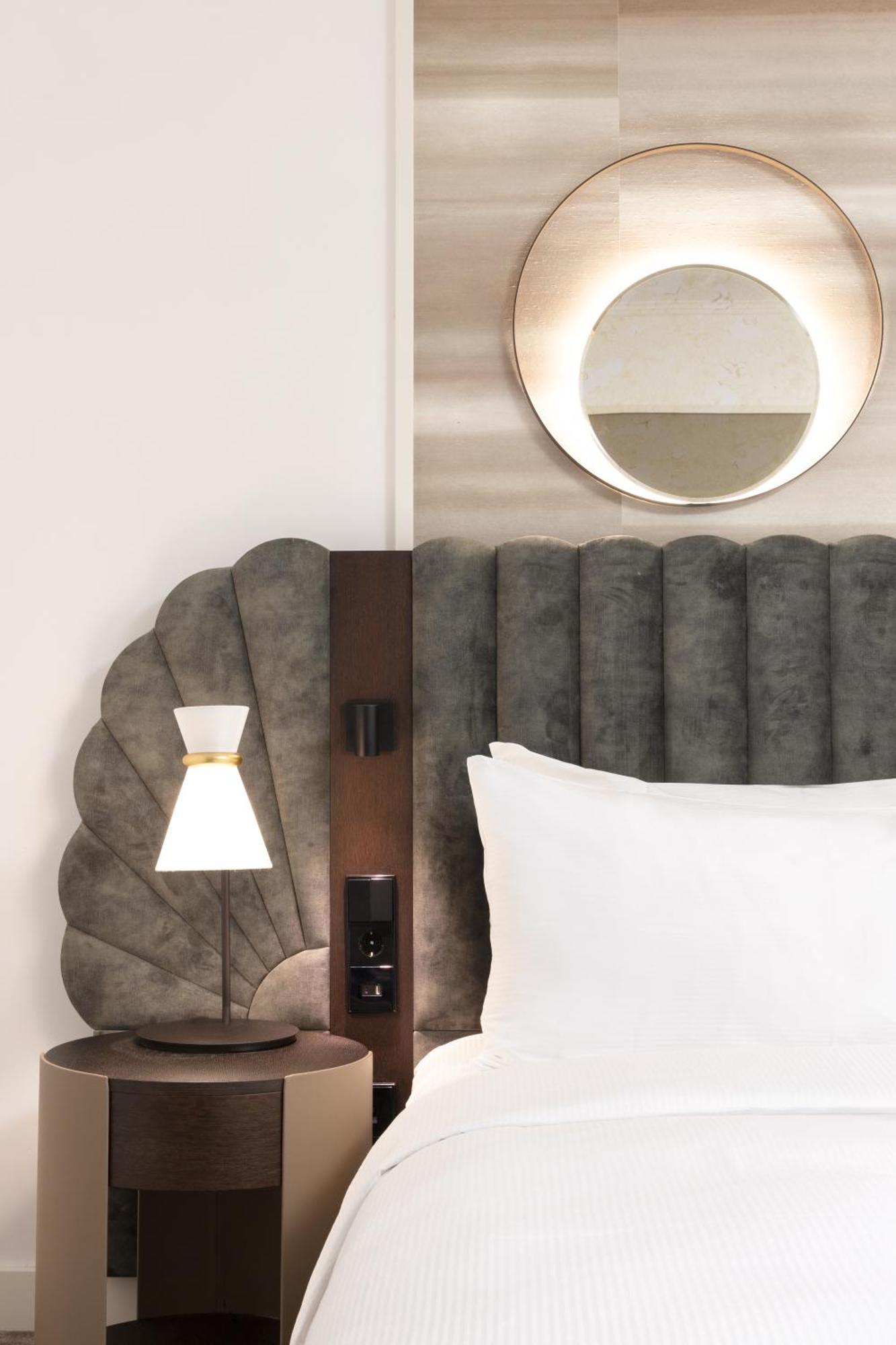 Zimmer mit Kingsize Bett