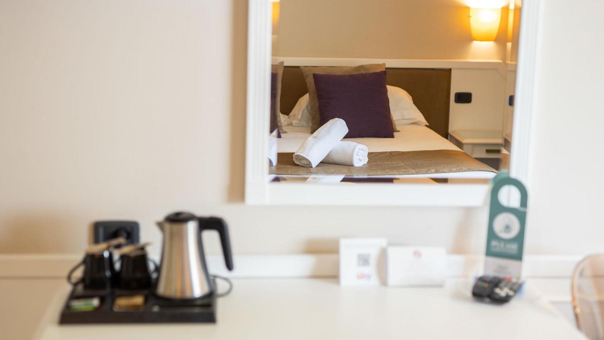 Deluxe Double Room Spa Access Pool View
