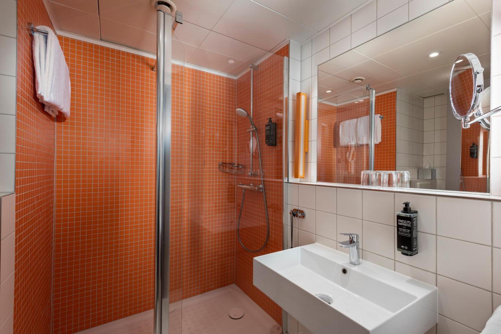 Superior Twin Room Kitchenette