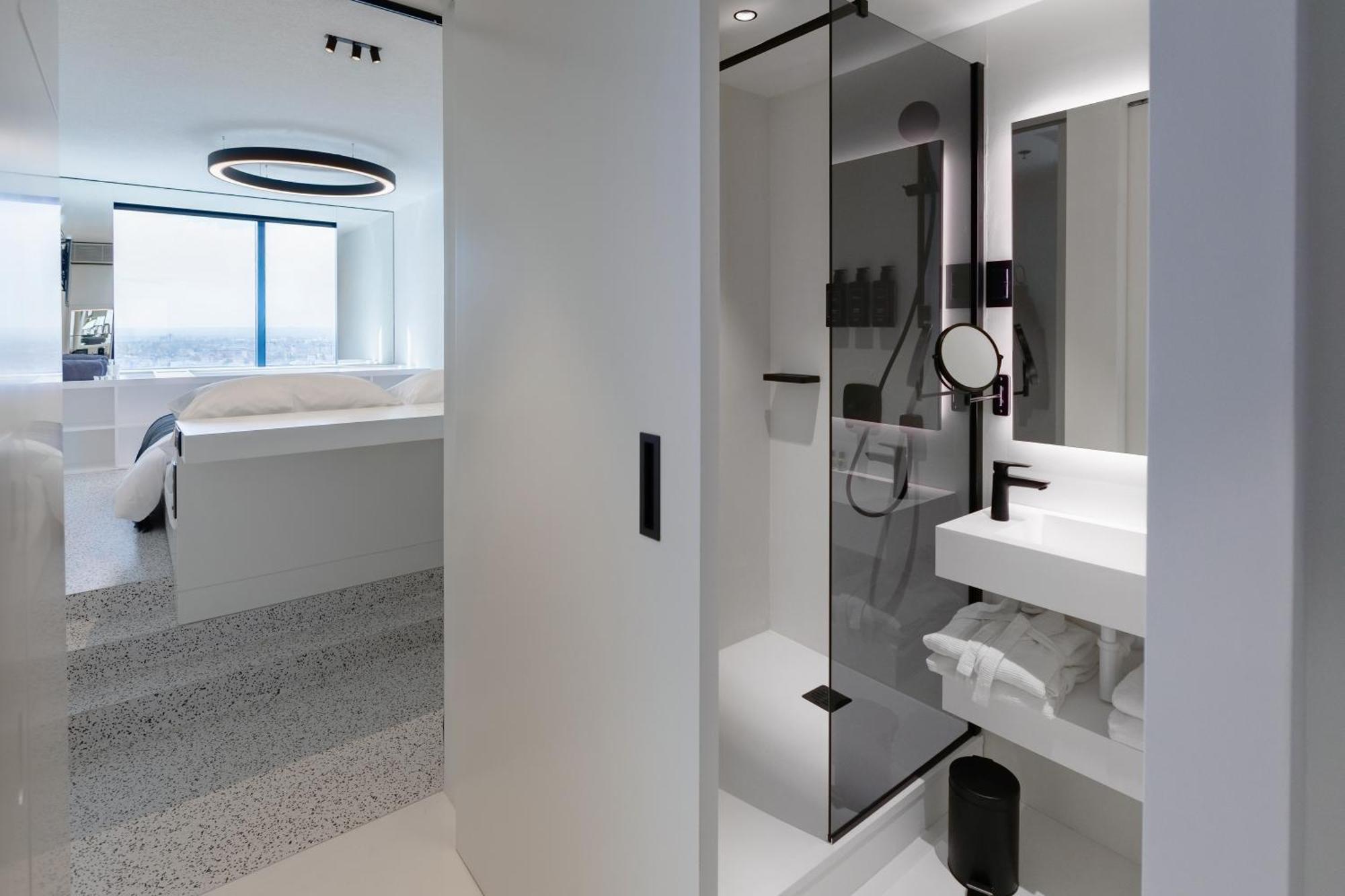 Zonar Spacebath Room