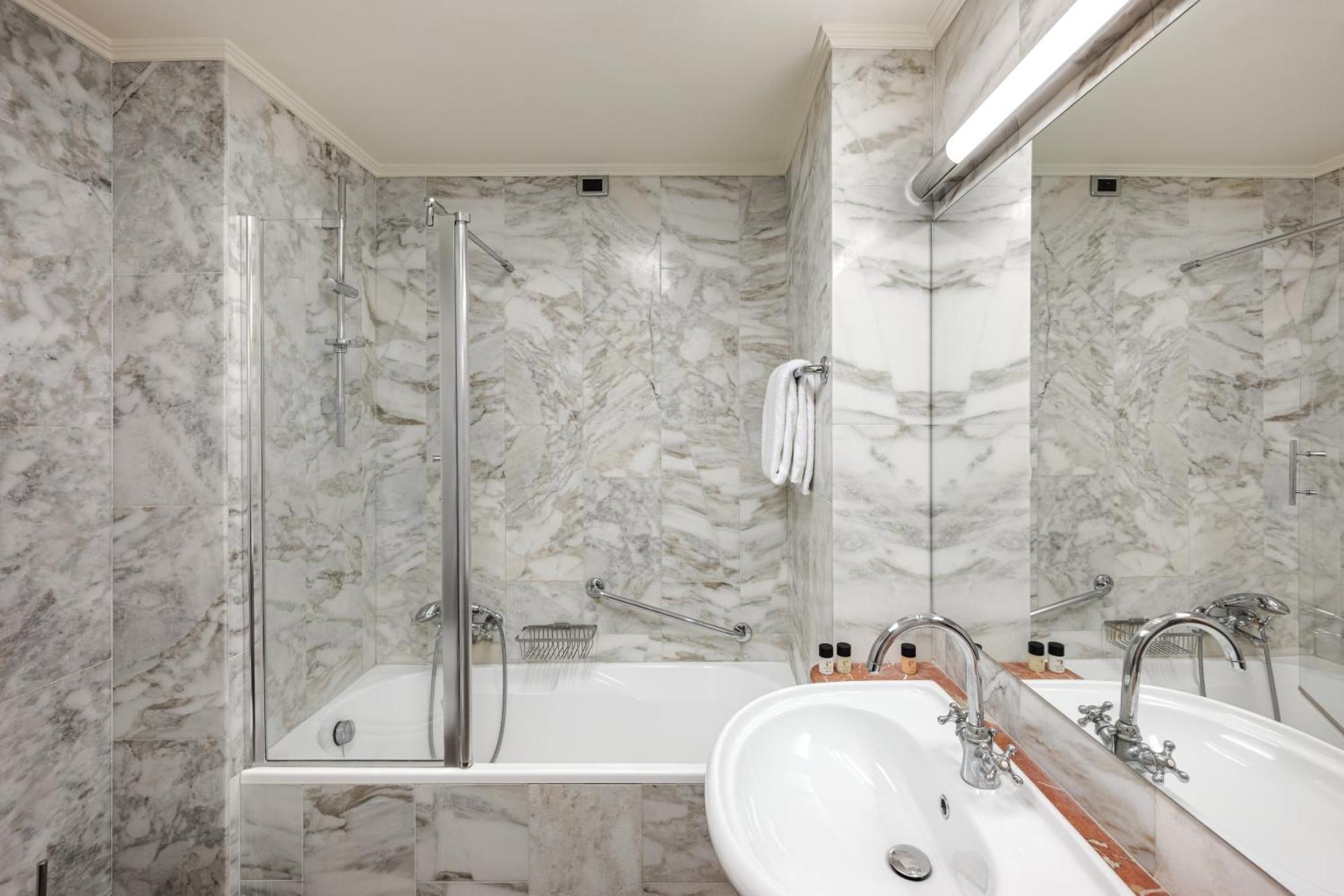Classic Double or Twin Room