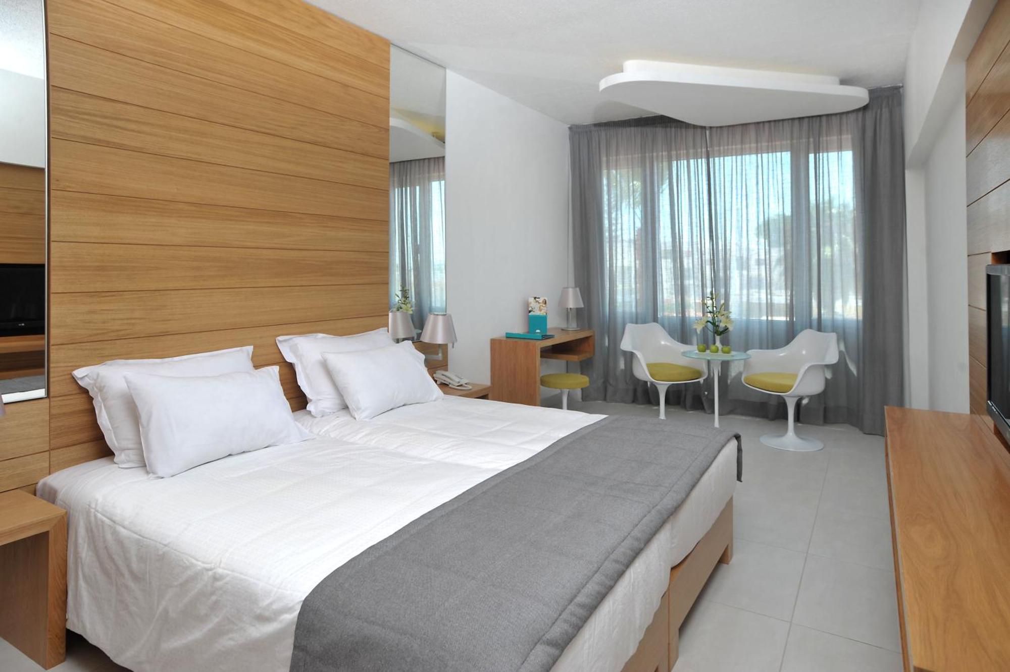 Superior Double or Twin Room Inland View No Balcony