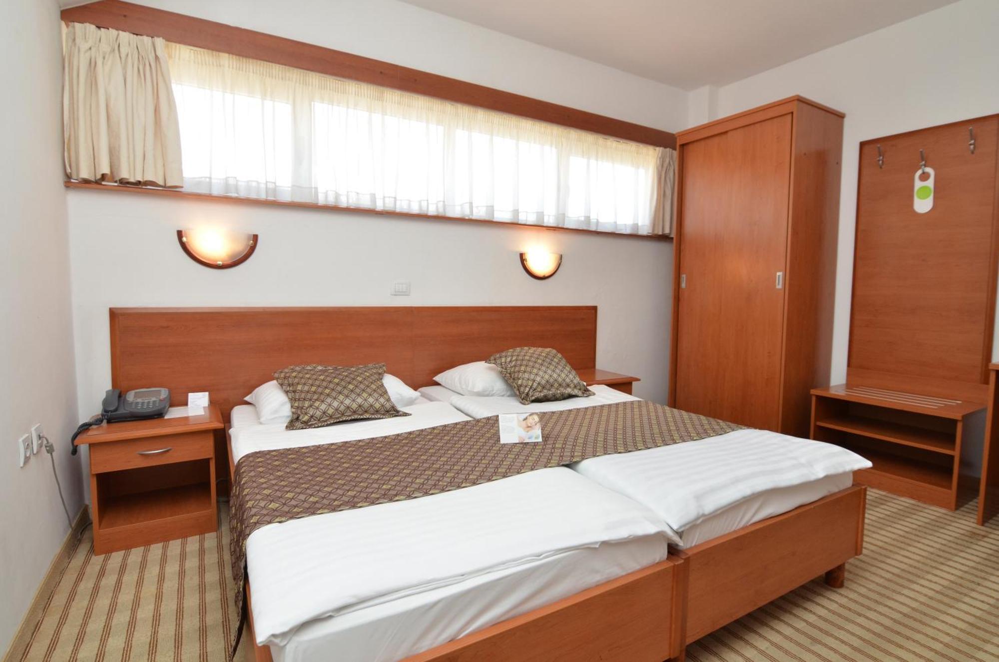 Comfort Twin Room