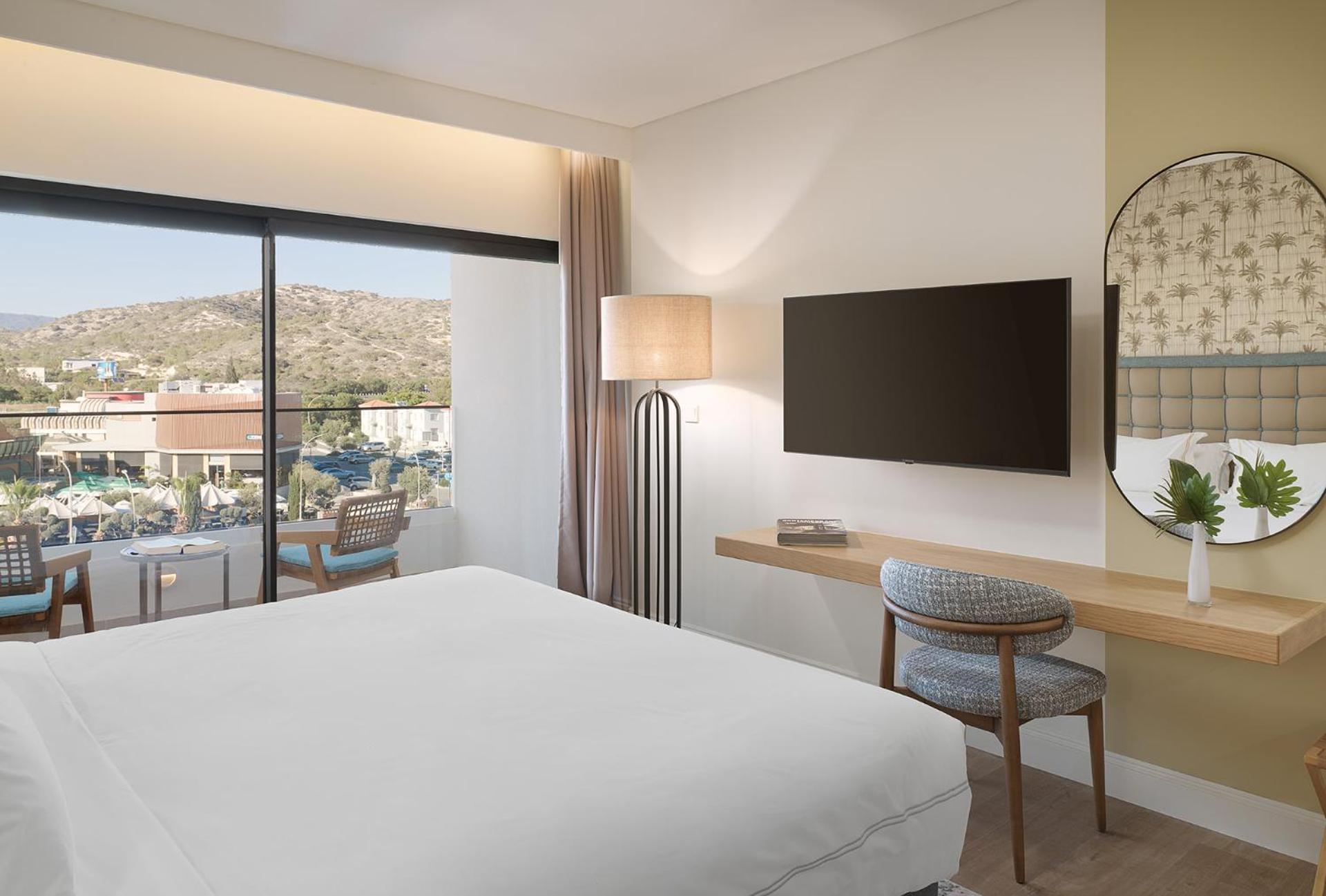 Deluxe Room Inland View