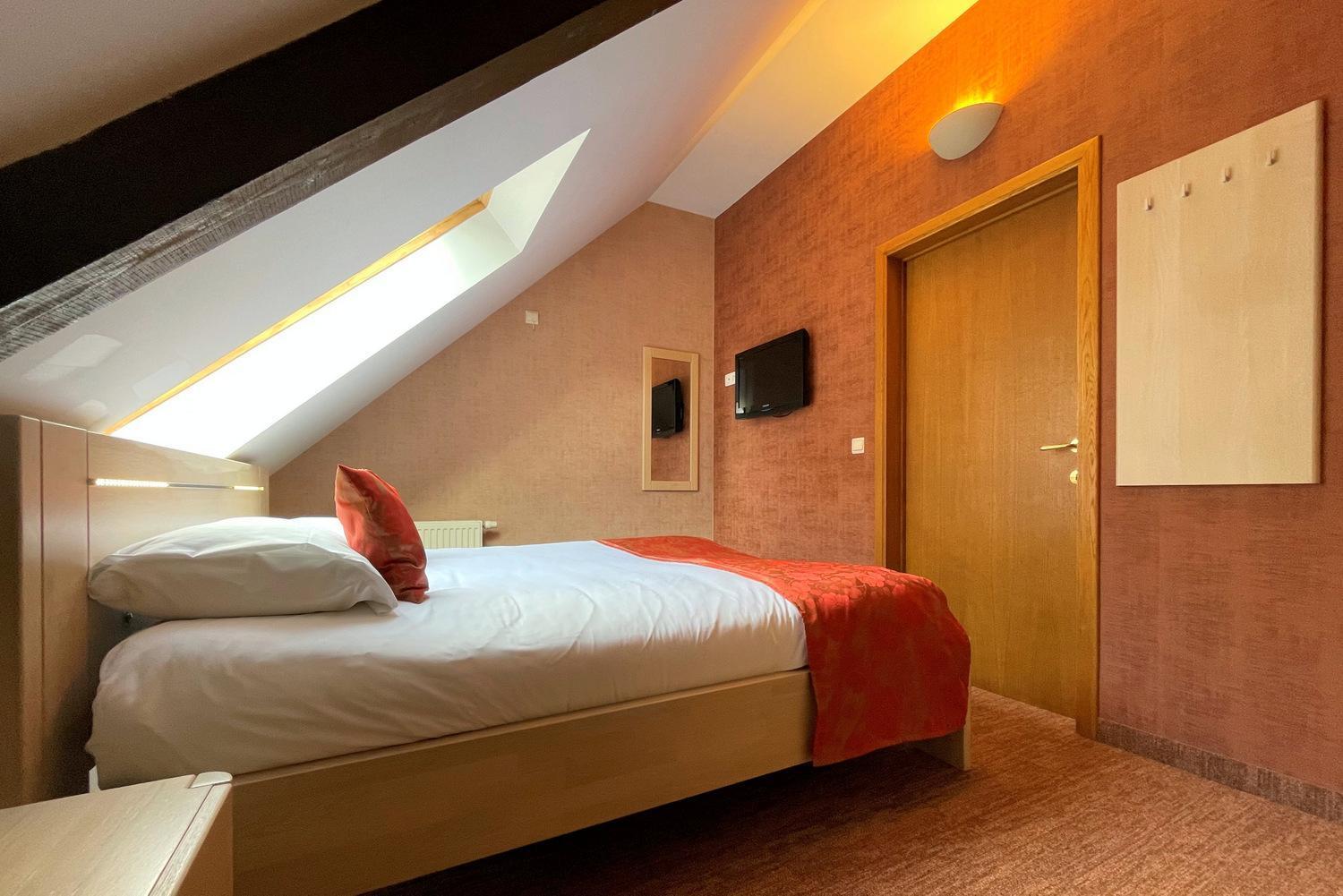 Double Room Private External Bathroom