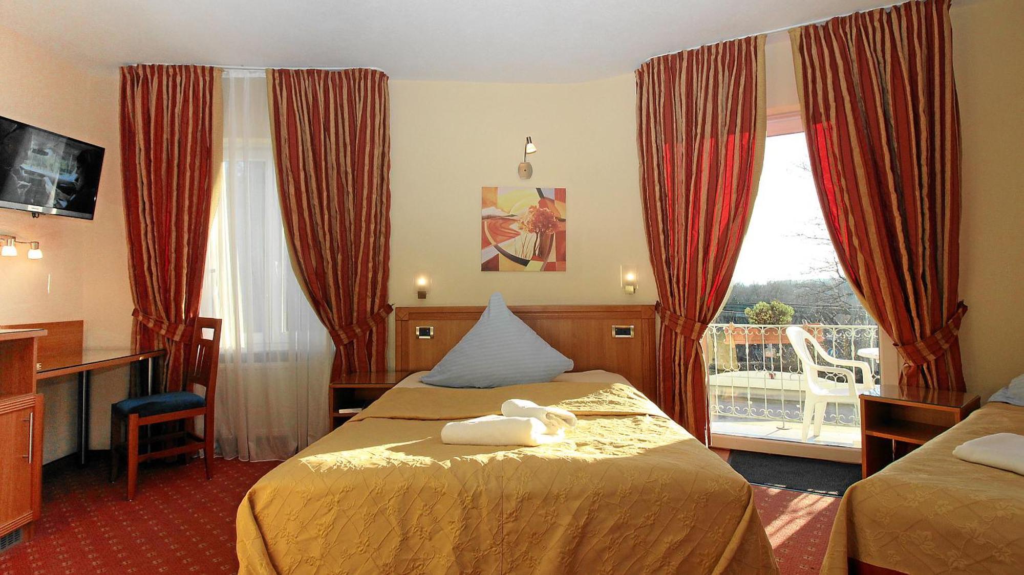 Standard Room Frenchsize Bed