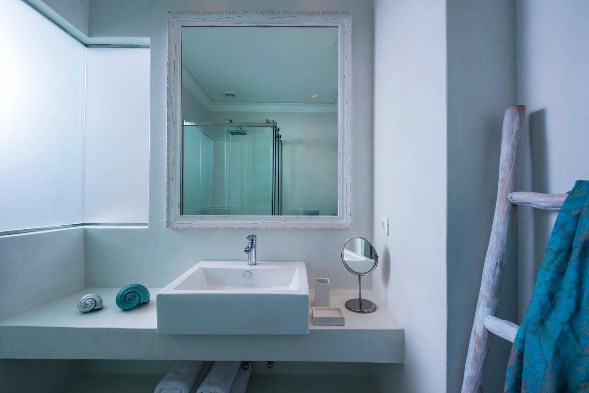 Deluxe Double Room Side Sea View Annex