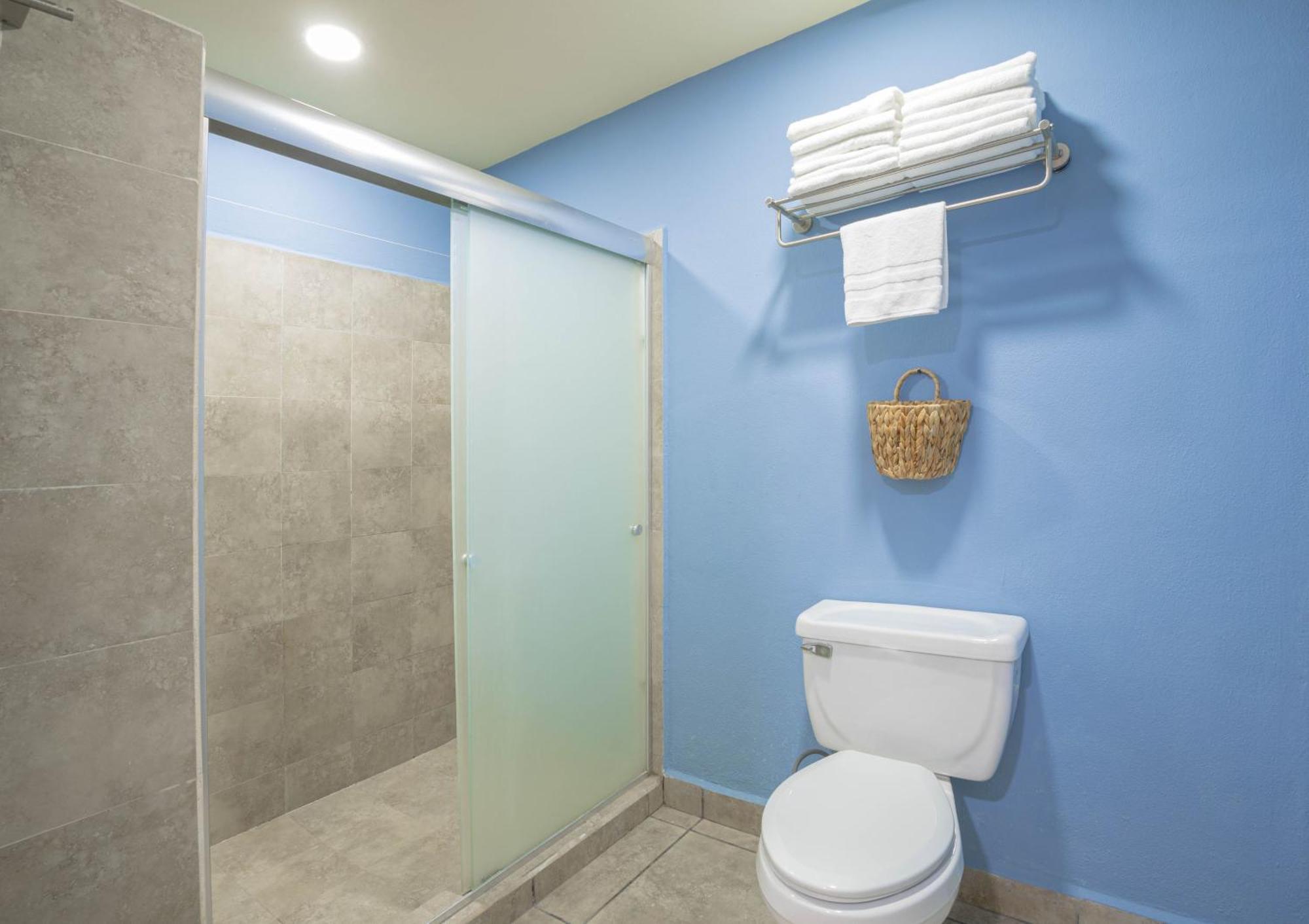 One-Bedroom Suite Ocean or Garden View