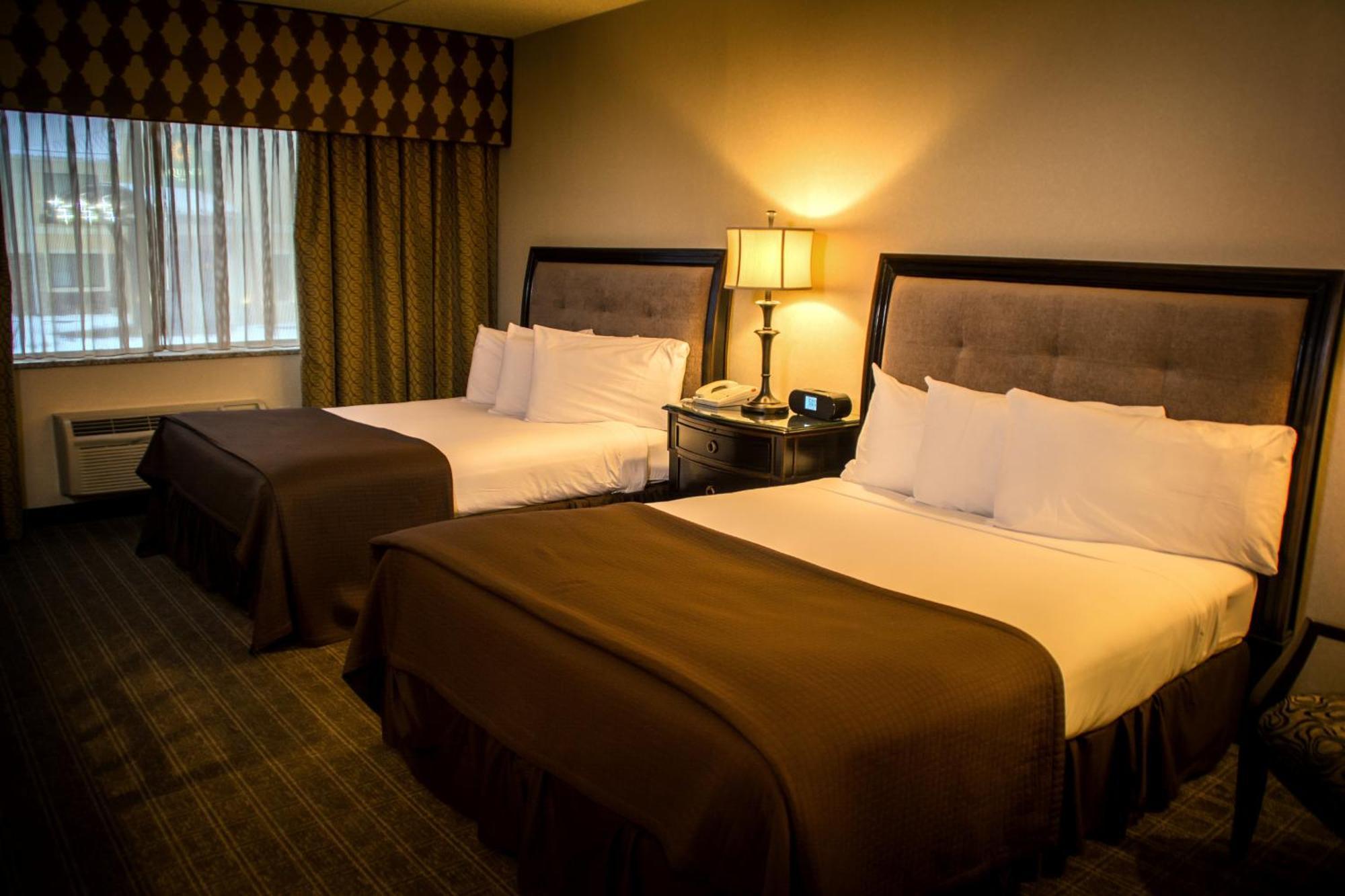 Queen Room Two Queen Beds Non-Smoking