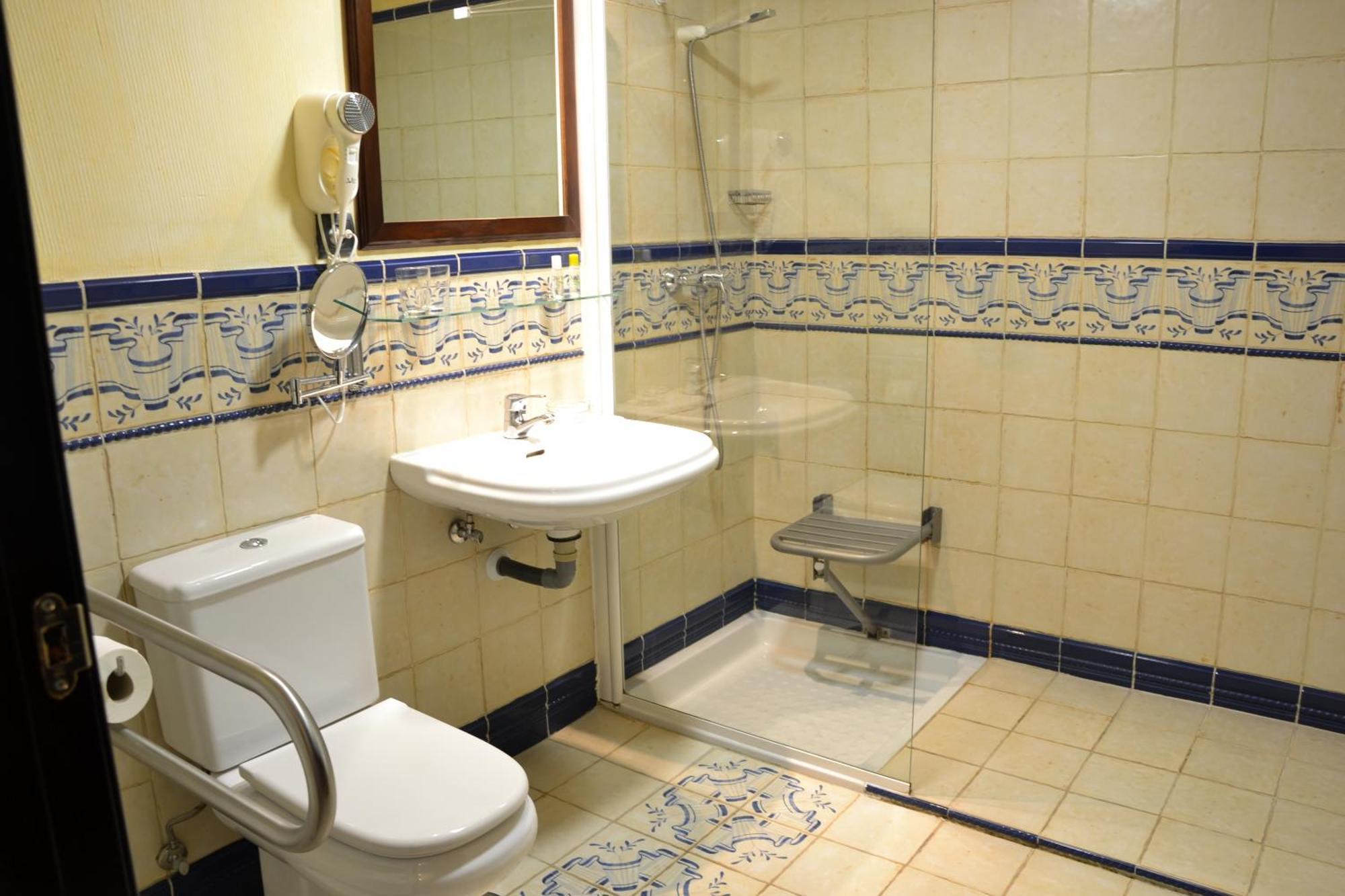 Single Room Private Bathroom