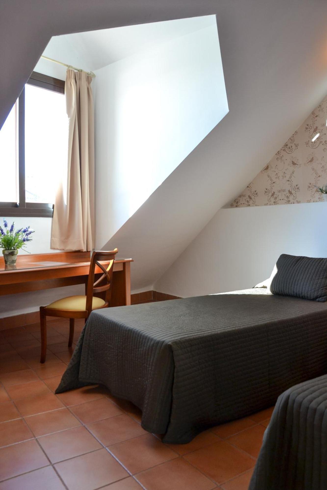Single Room Private Bathroom