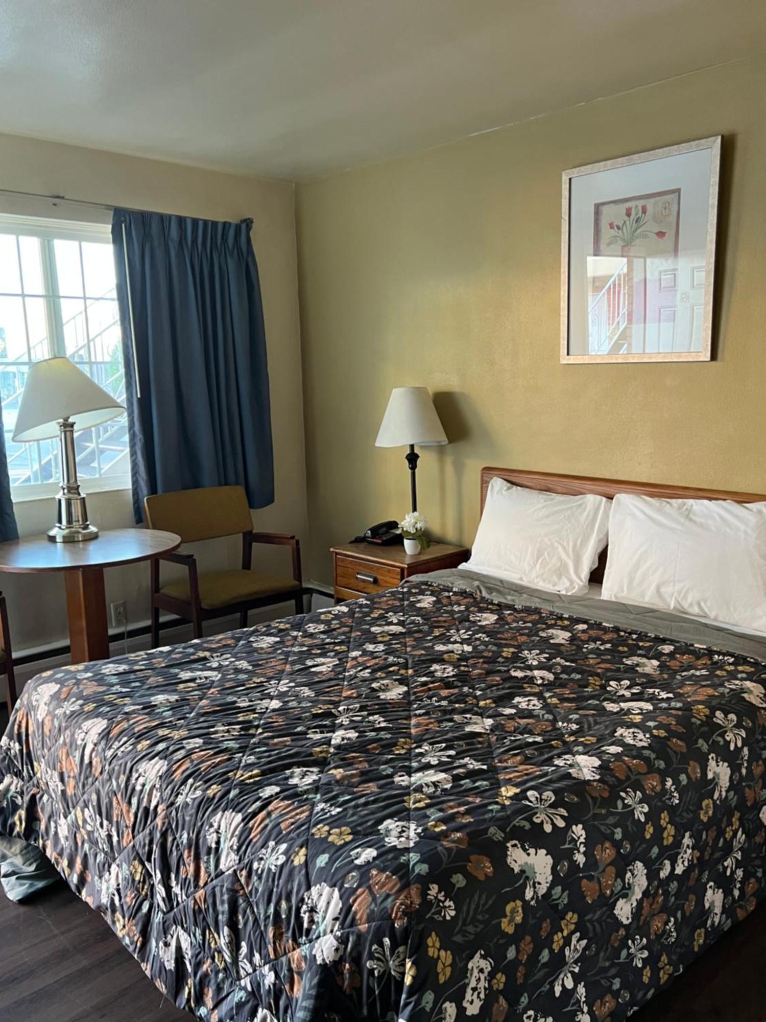 Classic Room Three Beds