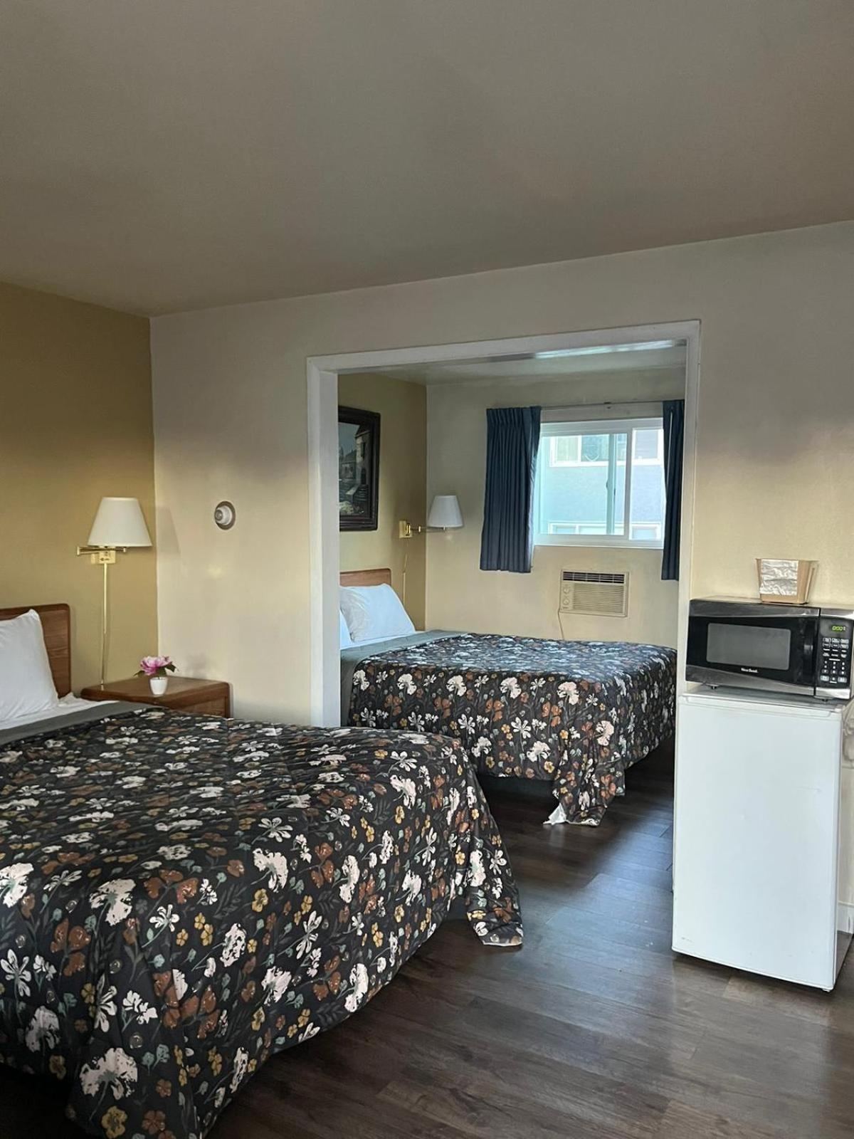 Classic Room Two Queen Beds