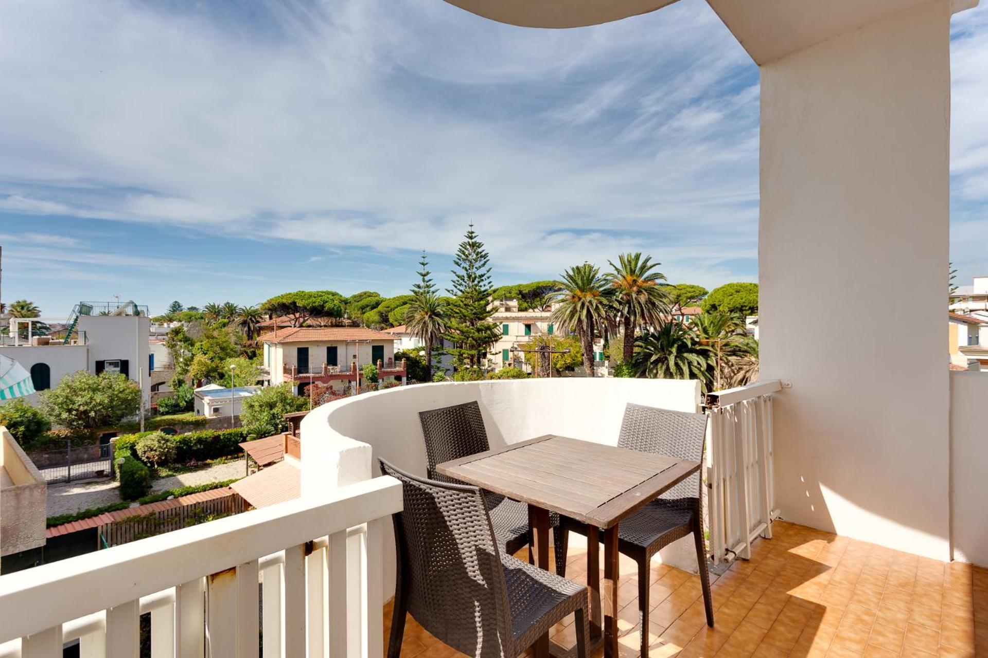 Triple Room Balcony
