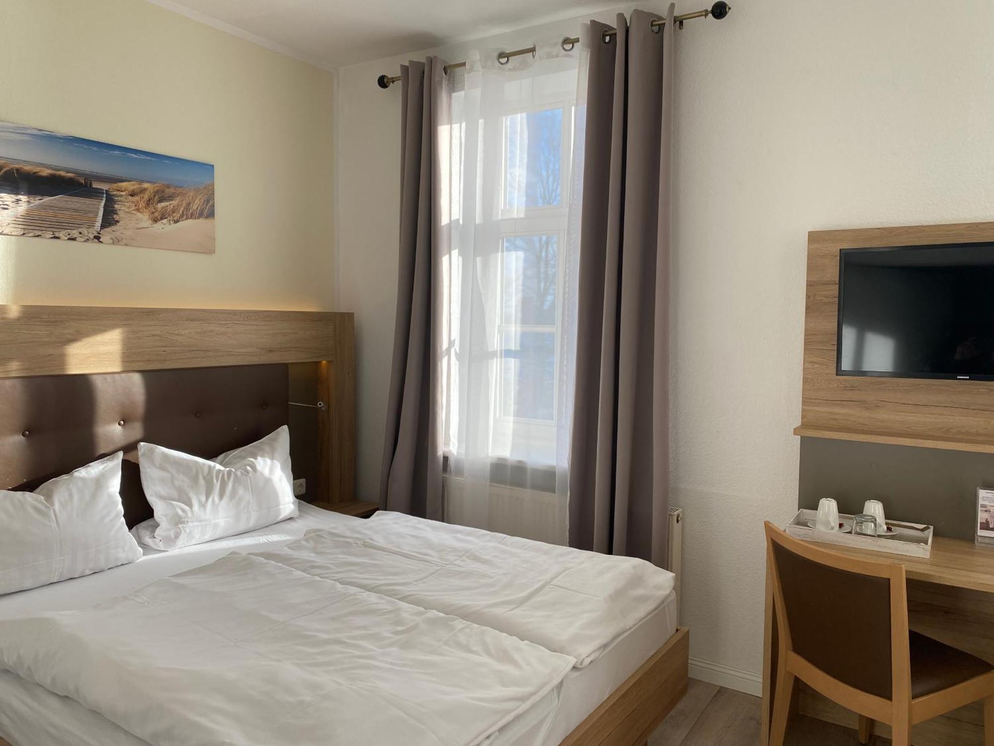 Double Room Lake View