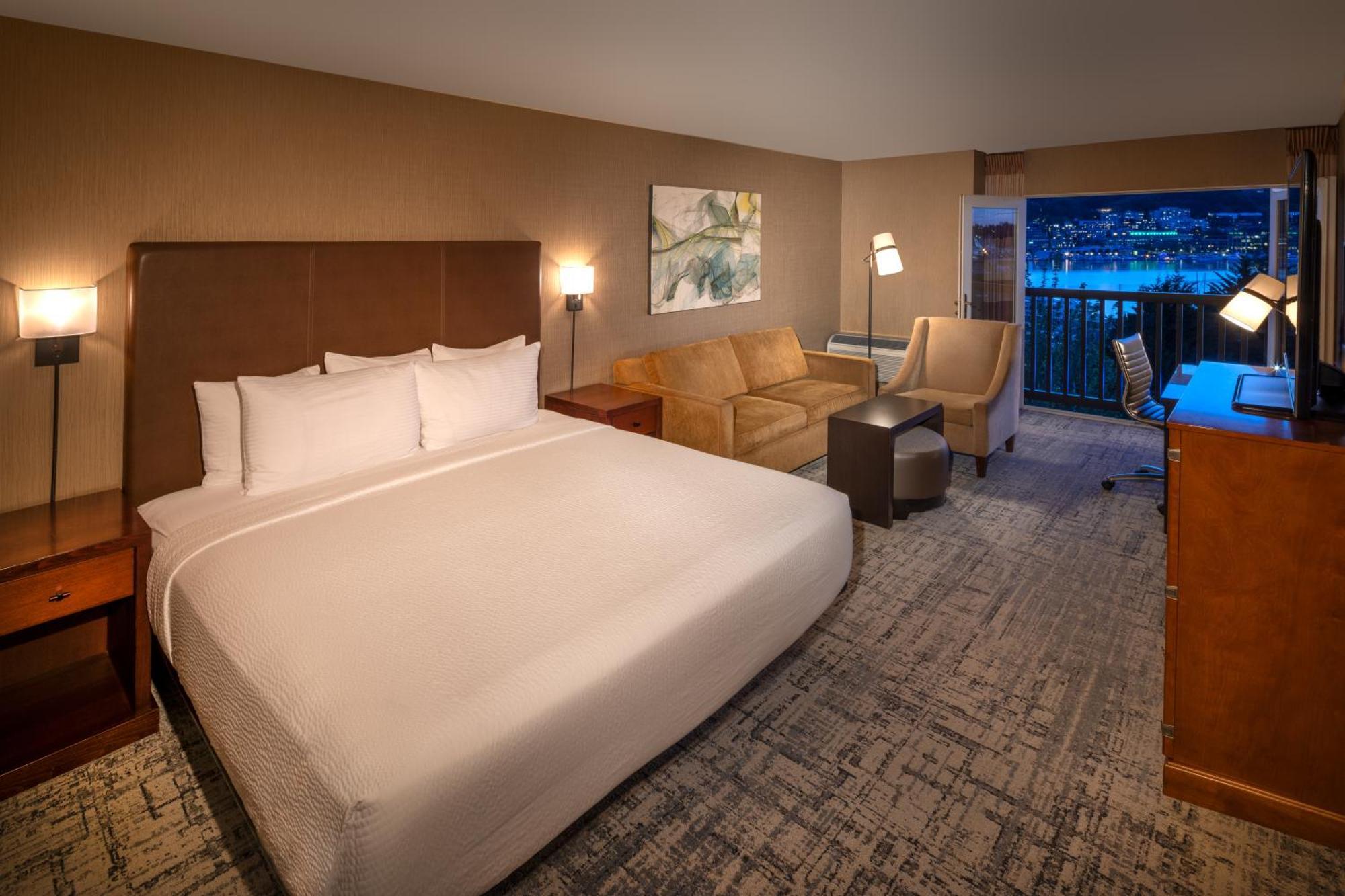 King Room Lake View