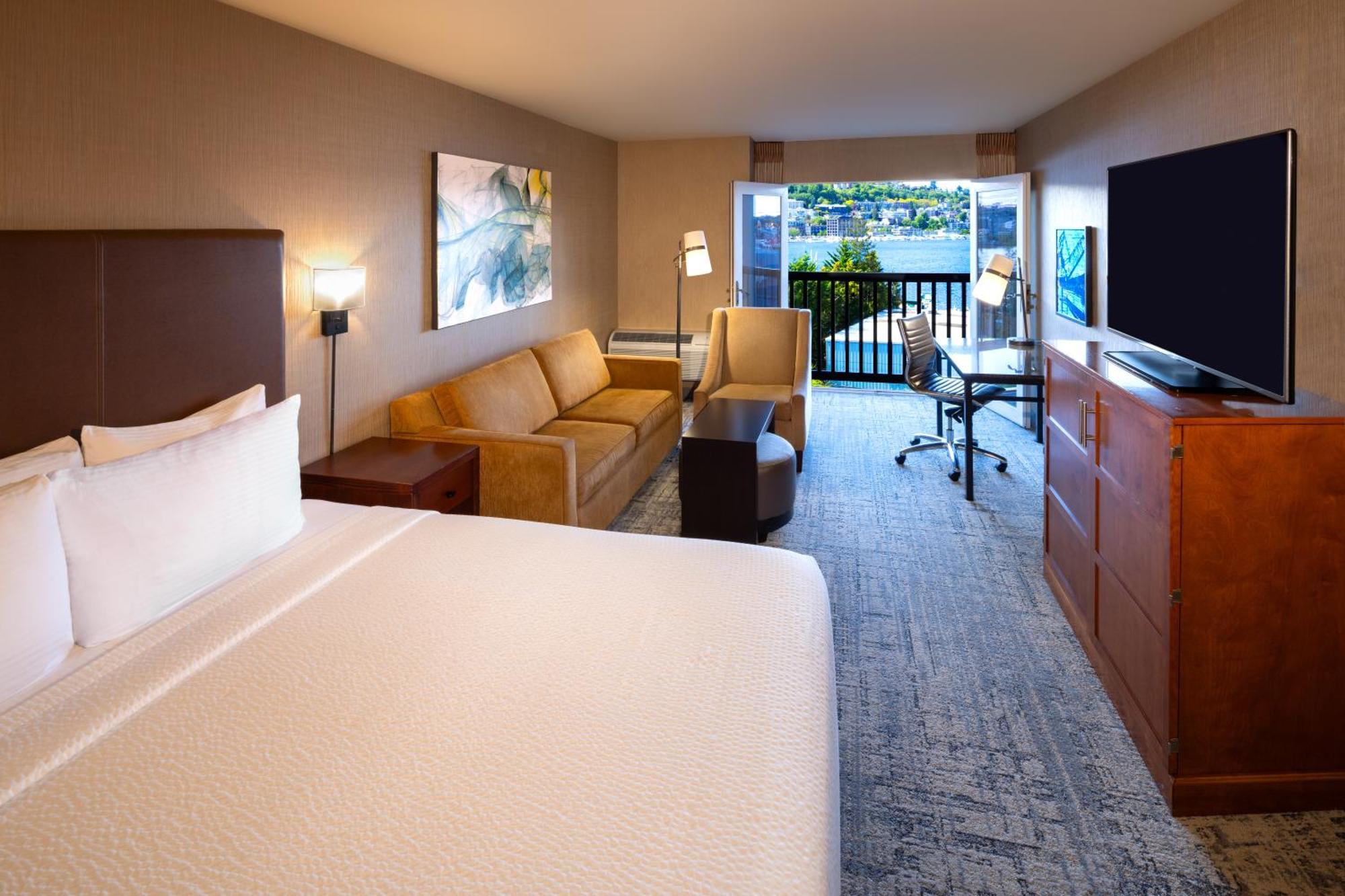 King Room Lake View