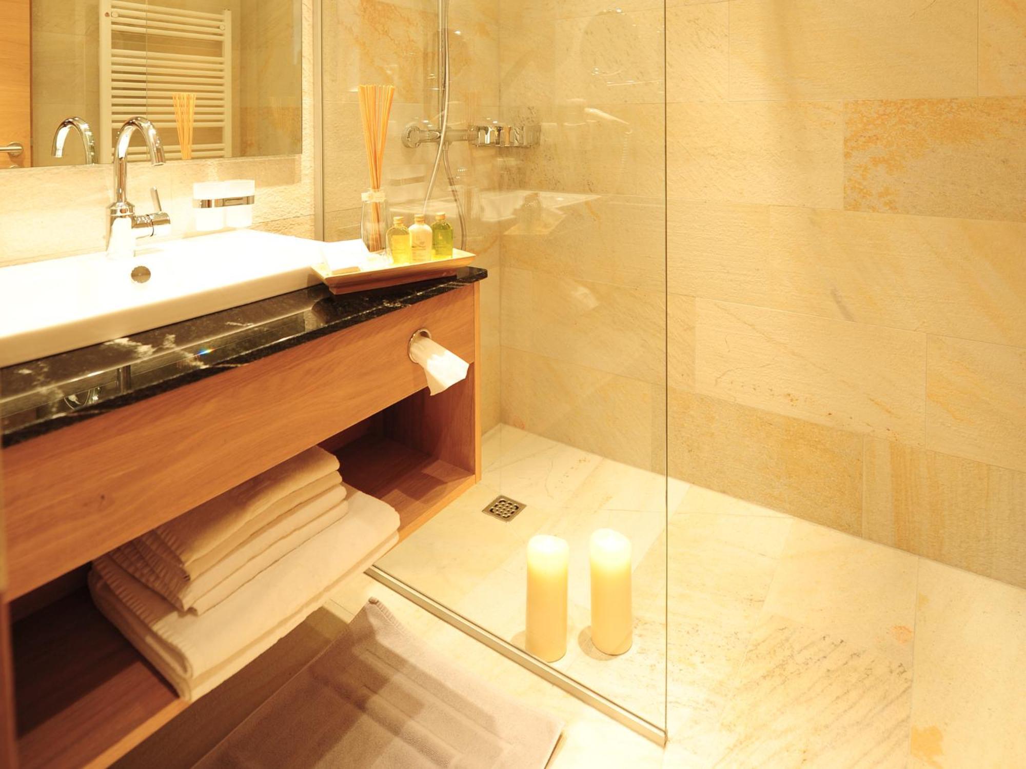 Double Room A modern