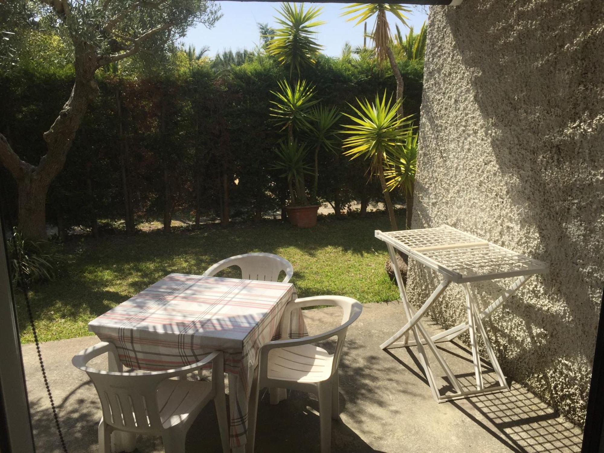 Studio Garden View
