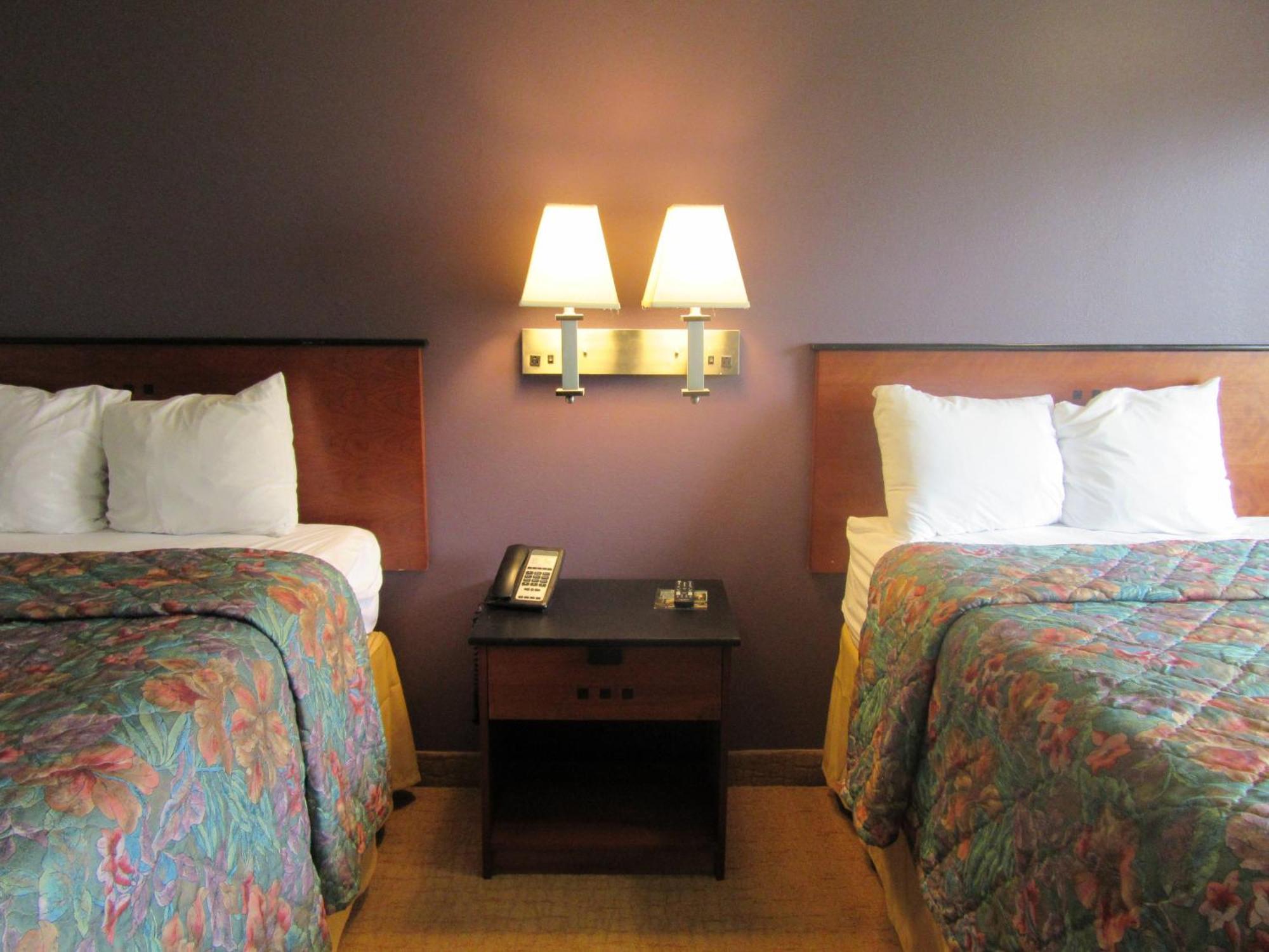 Double Room Two Double Beds Non-Smoking or Pet Friendly