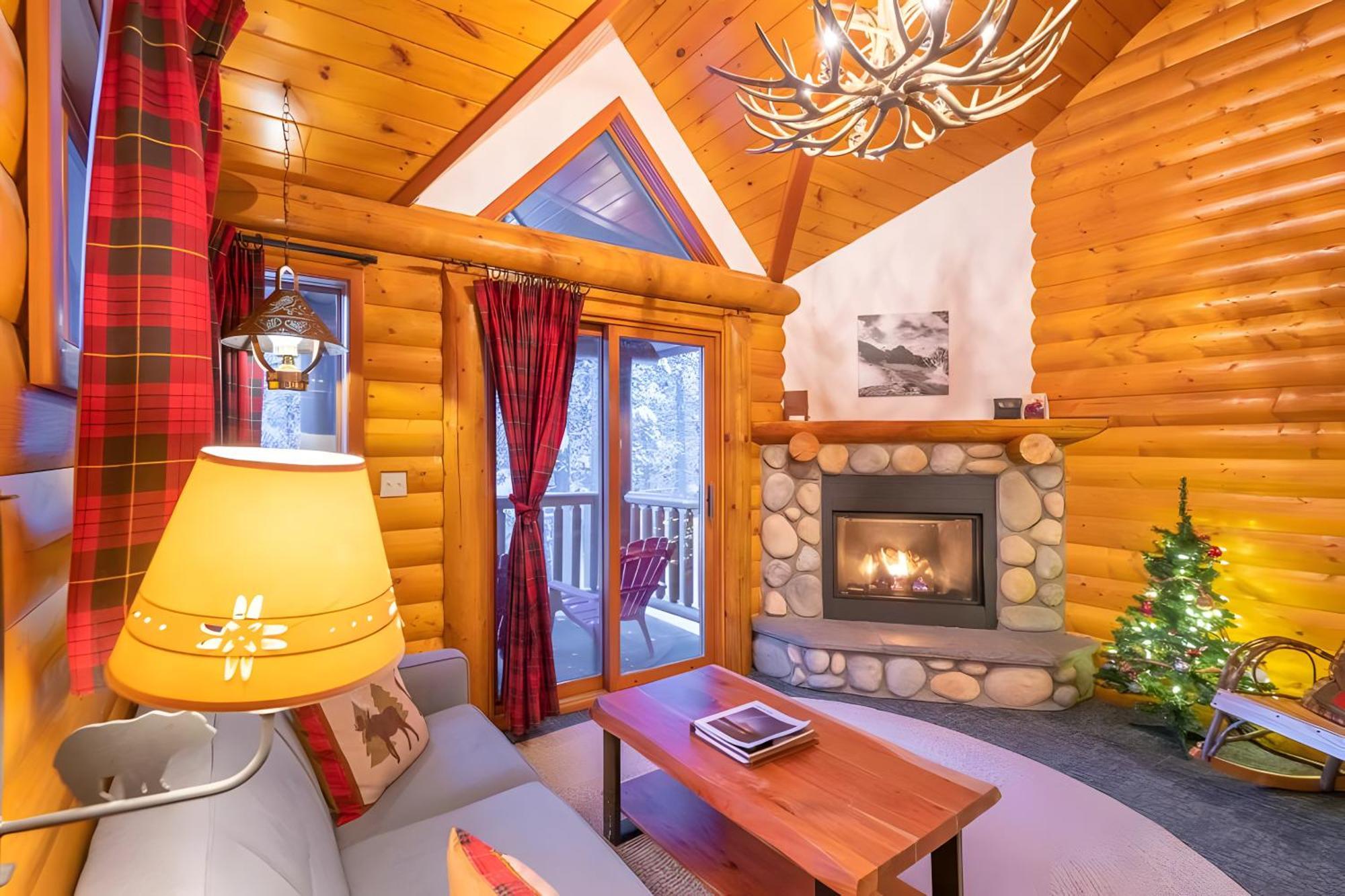 Superior Jacuzzi Suite Lodge Building