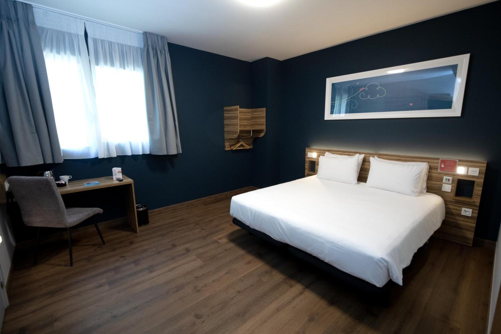 Double or Twin Room Disability Access