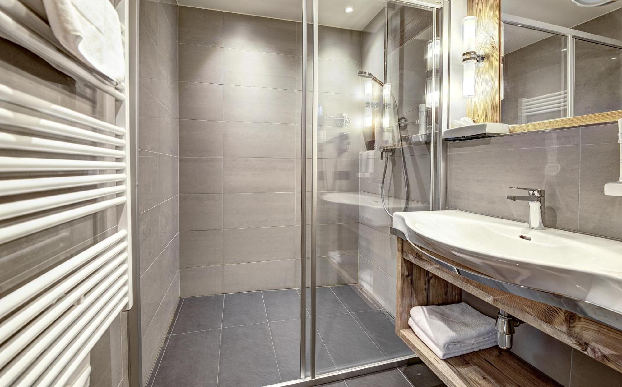 Deluxe Room Kitchenette