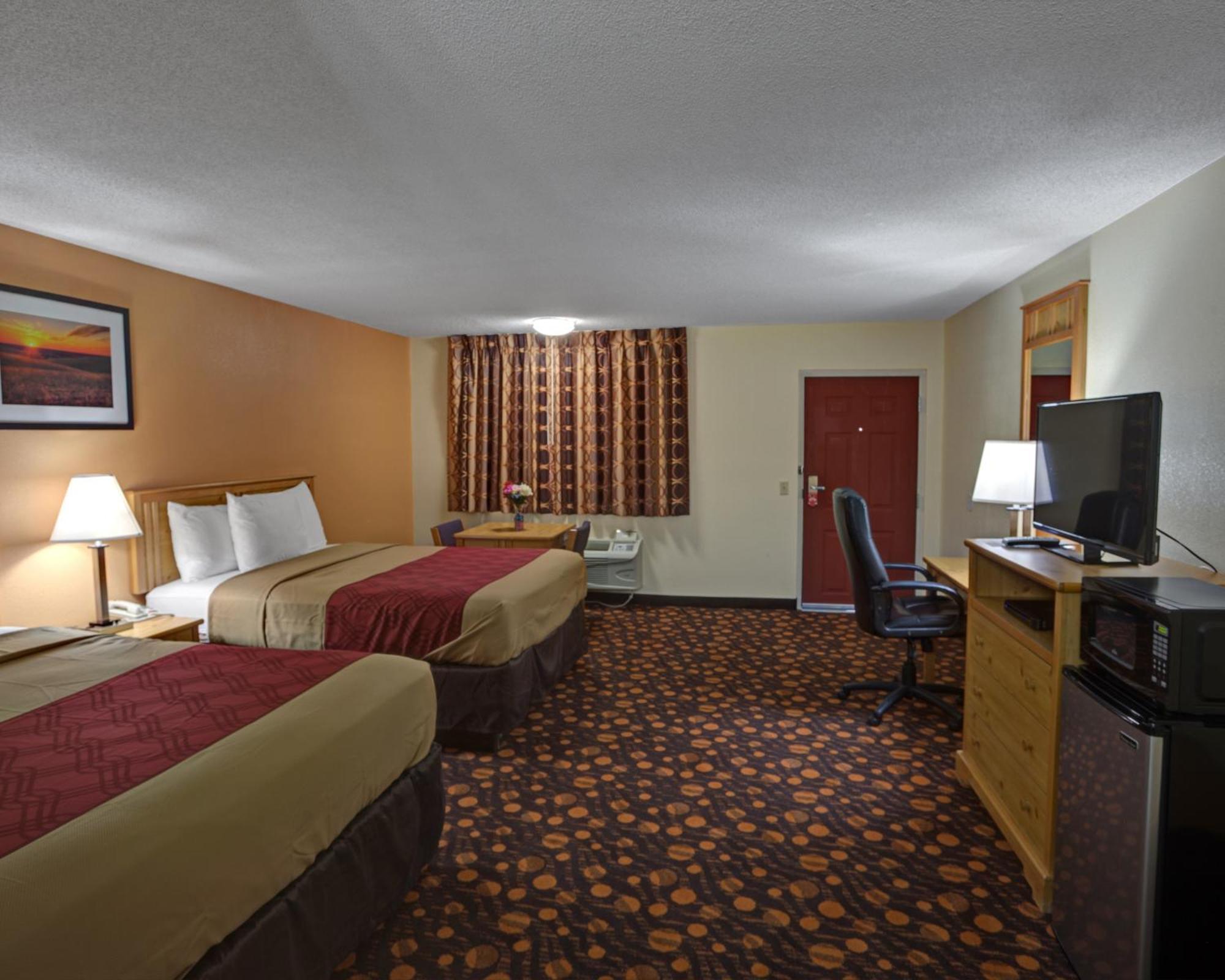 Queen Room Two Queen Beds Non-Smoking
