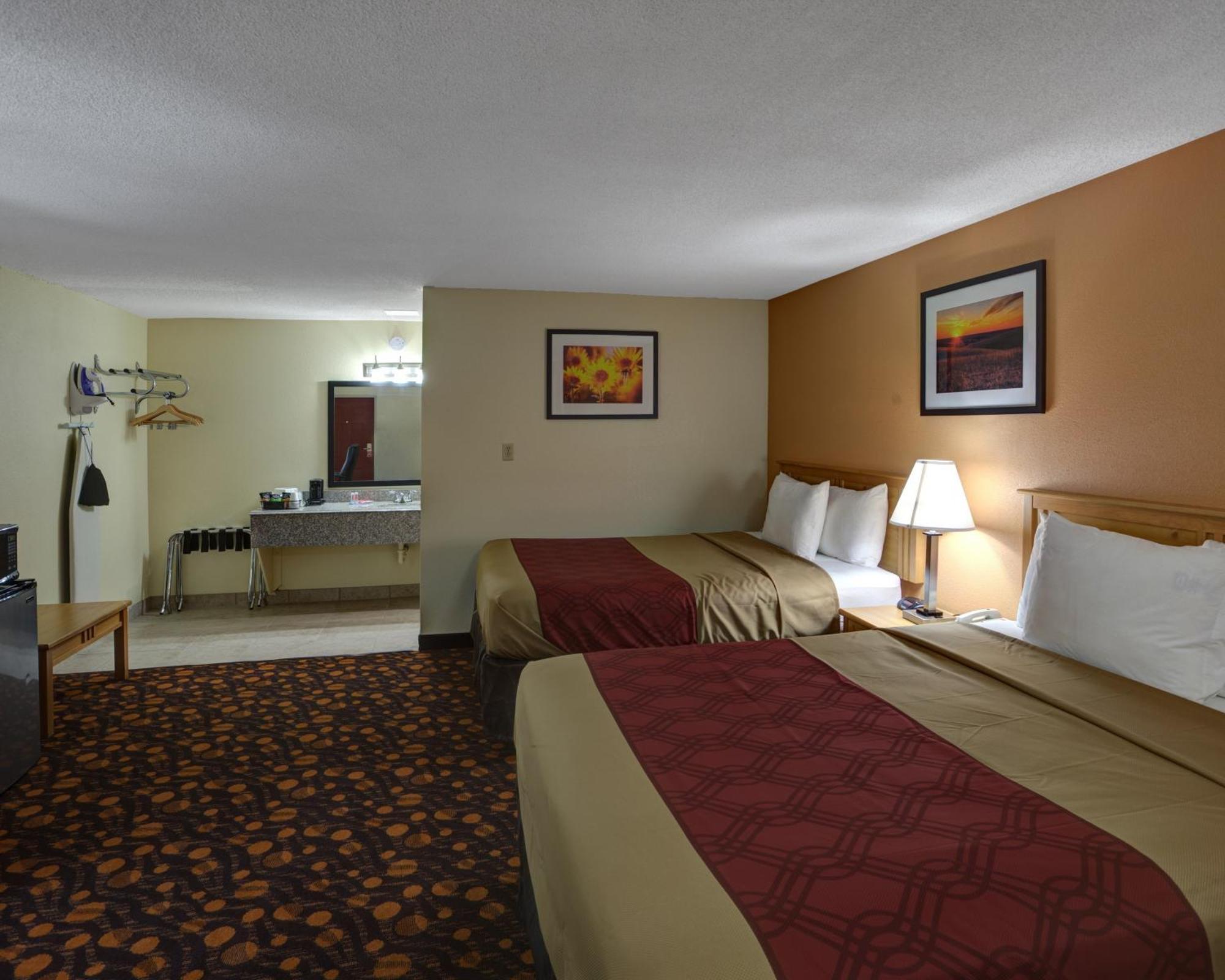 Queen Room Two Queen Beds Non-Smoking
