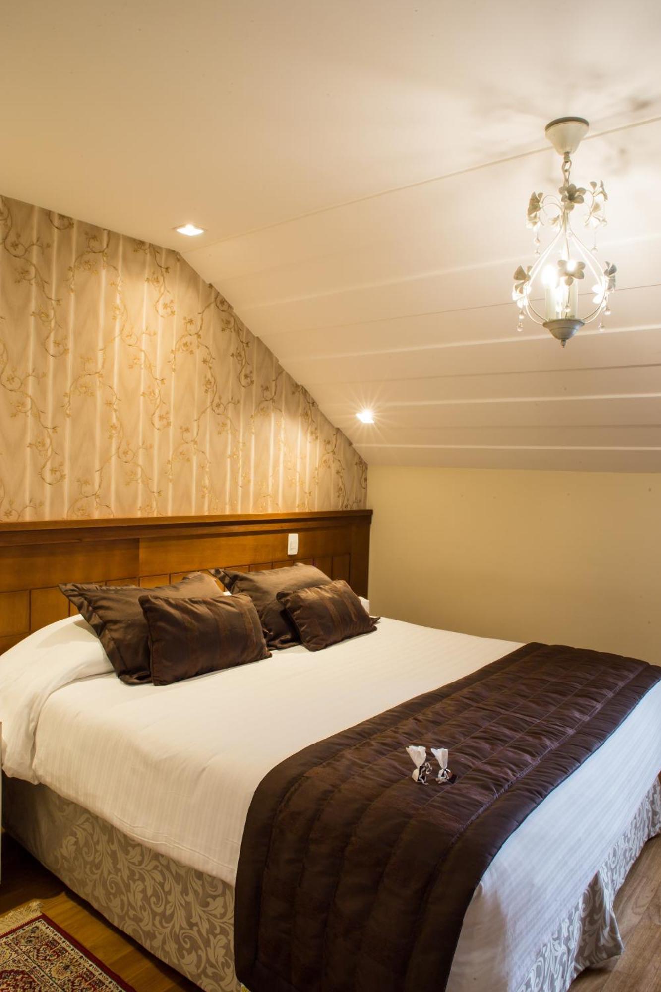 Standard Double or Twin Room Garden View