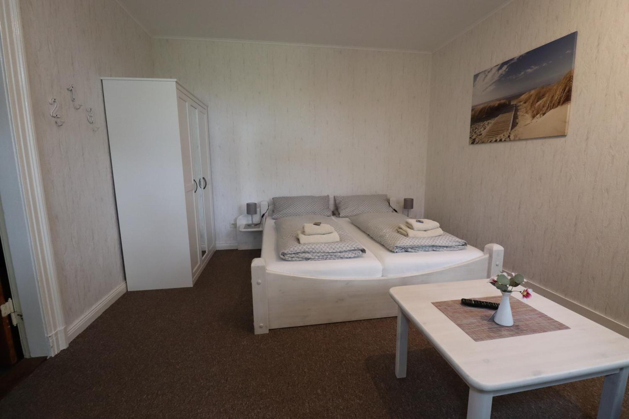Double Room Private Bathroom