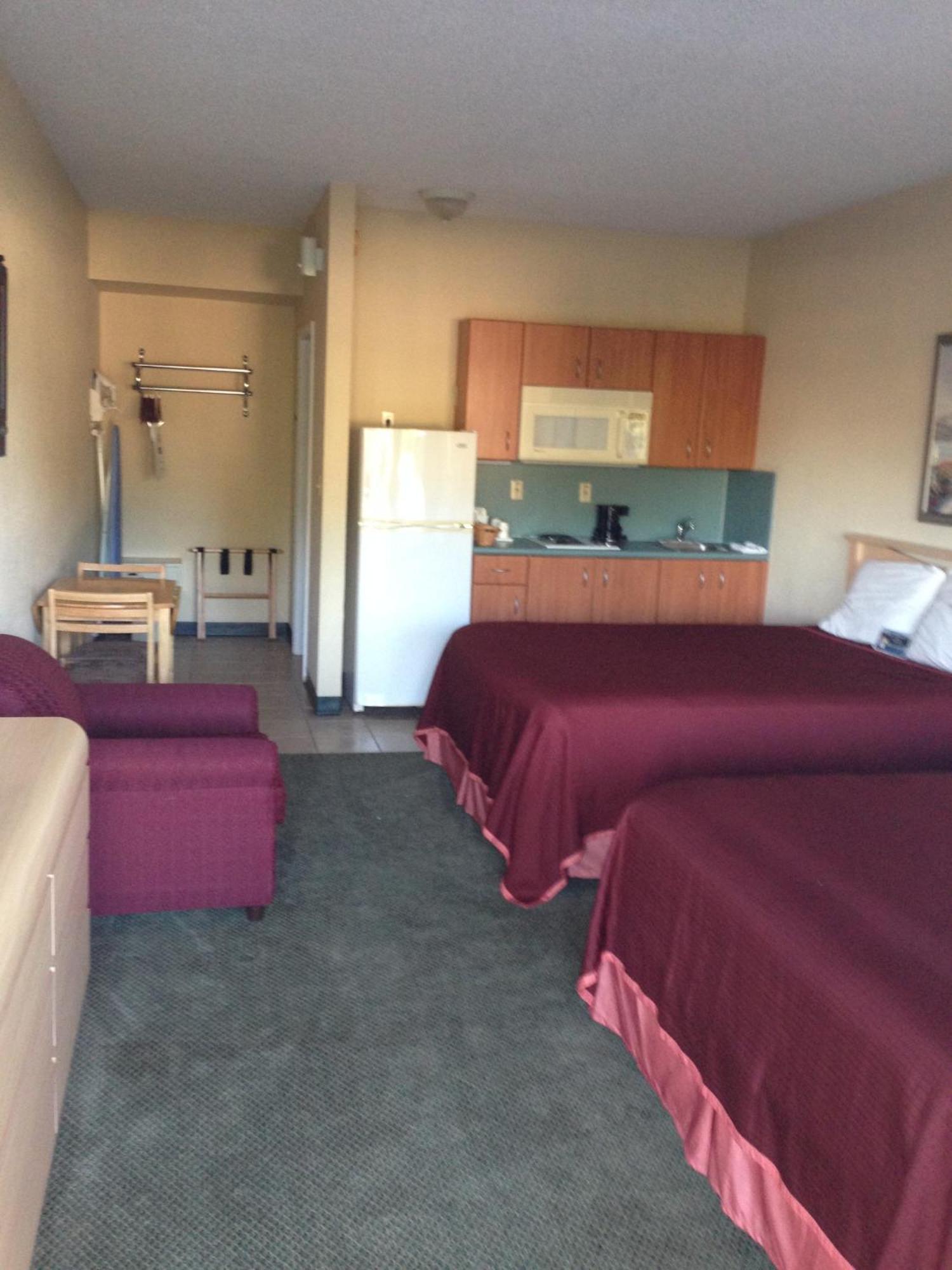 Queen Room Two Queen Beds Non-Smoking