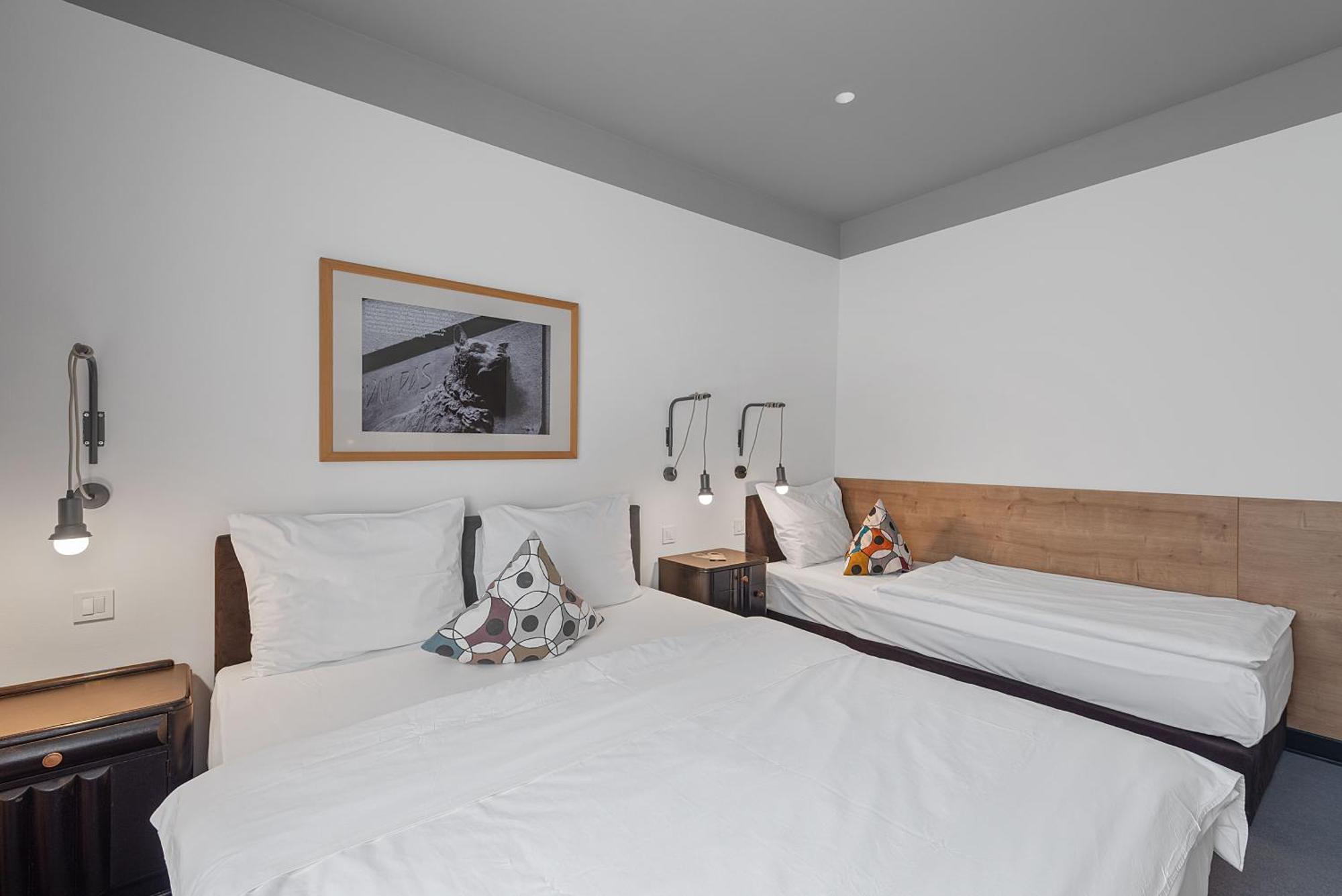 Triple Room