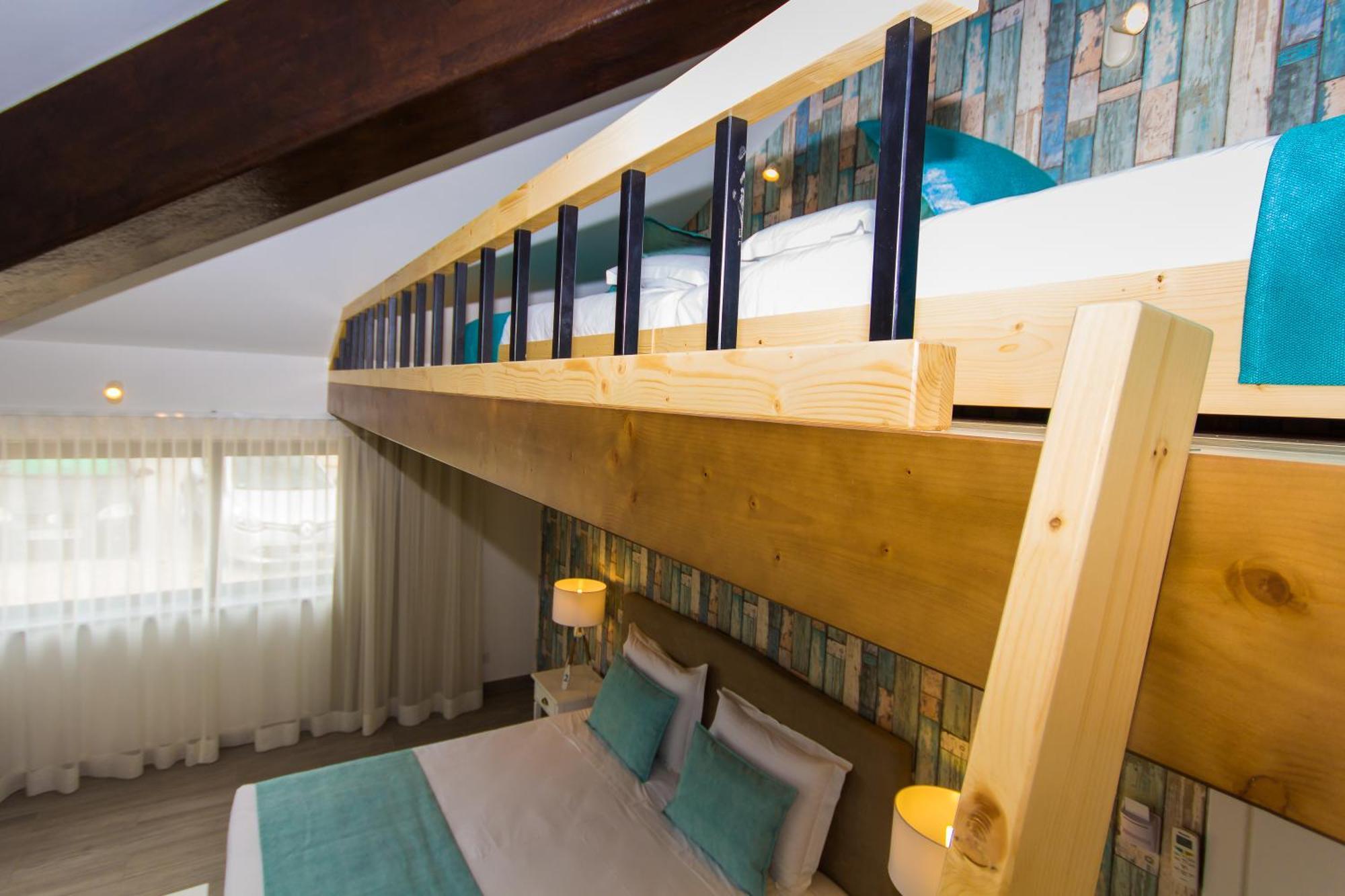 Family Room Mezzanine