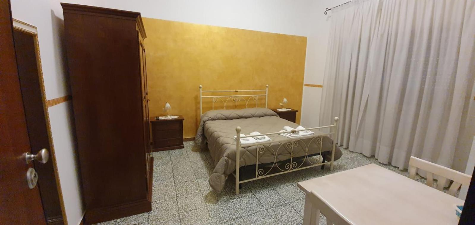 Double Room Private Bathroom