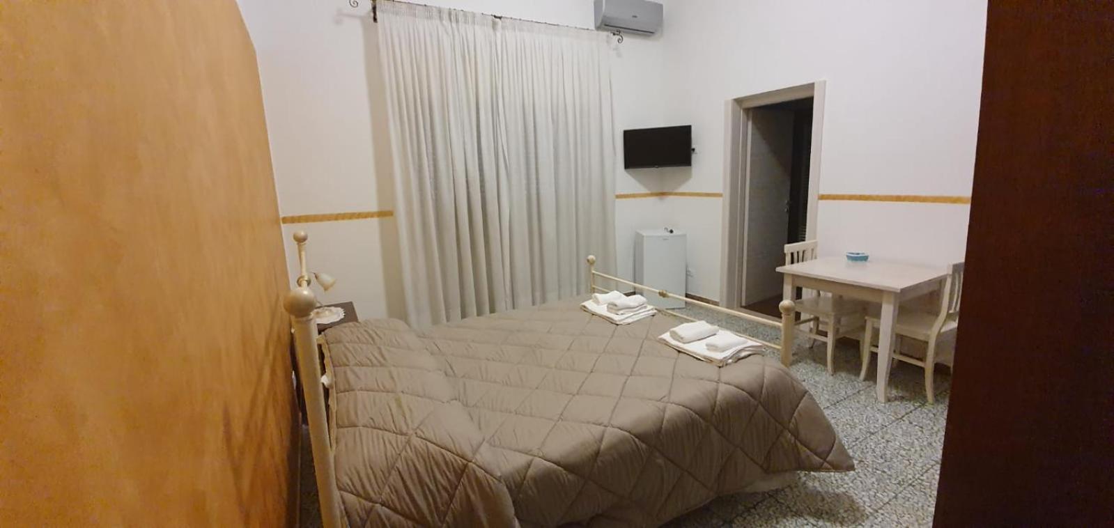 Double Room Private Bathroom