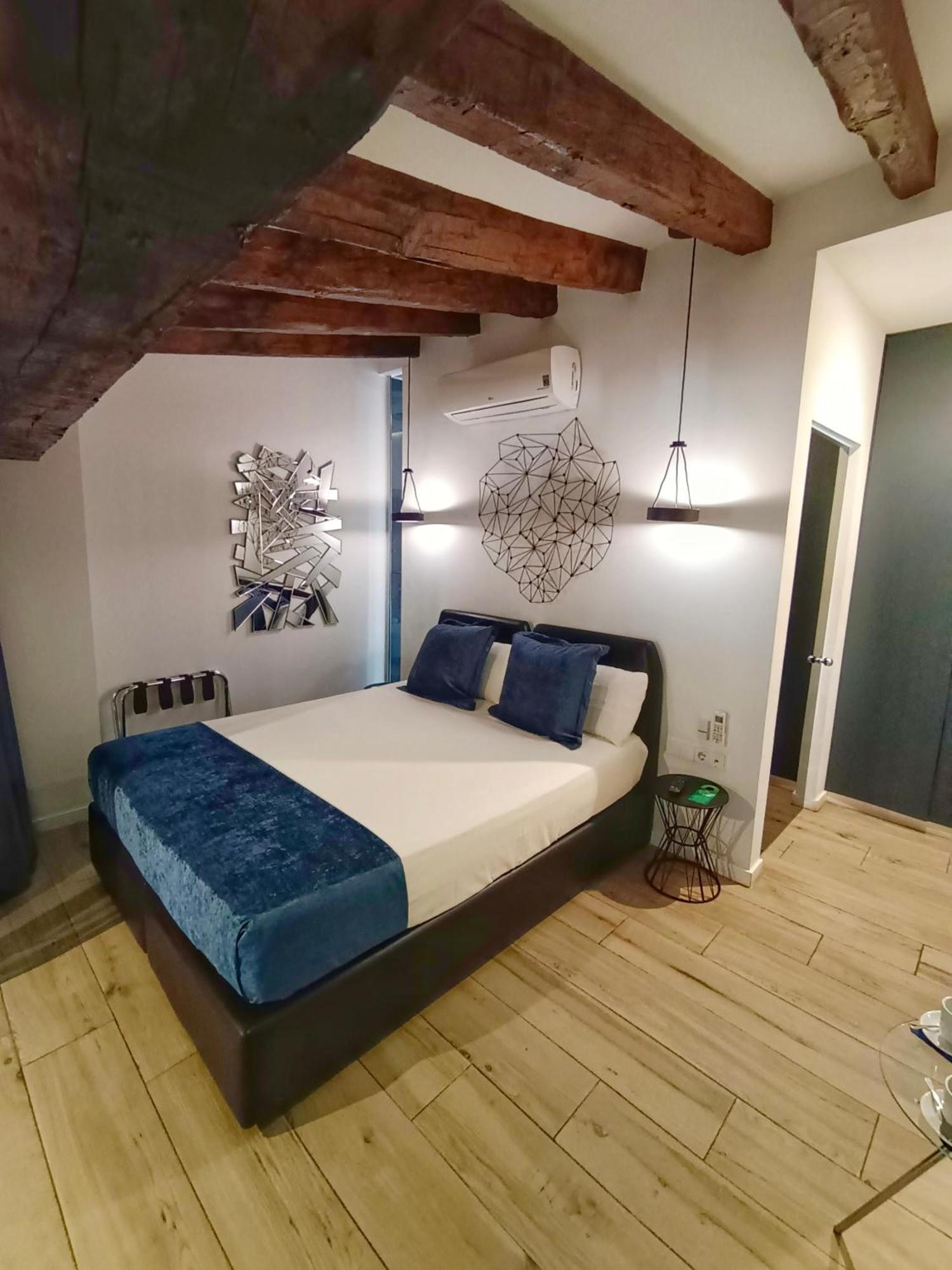 Suite Junior Spa Bath Private Terrace