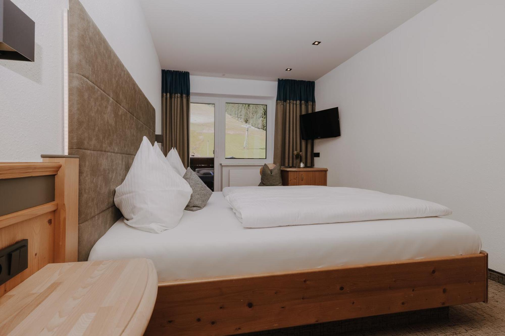 Basic Double Room