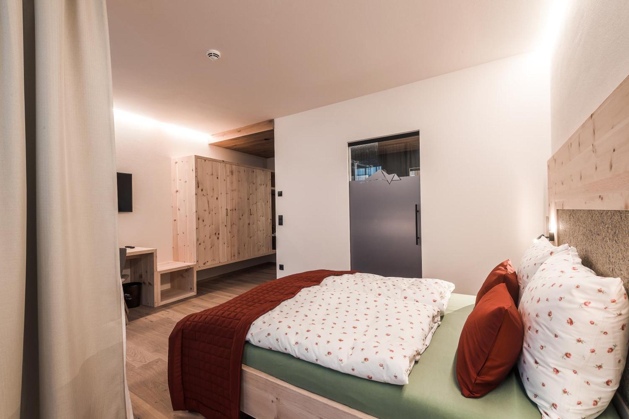 Double Room Mountain View