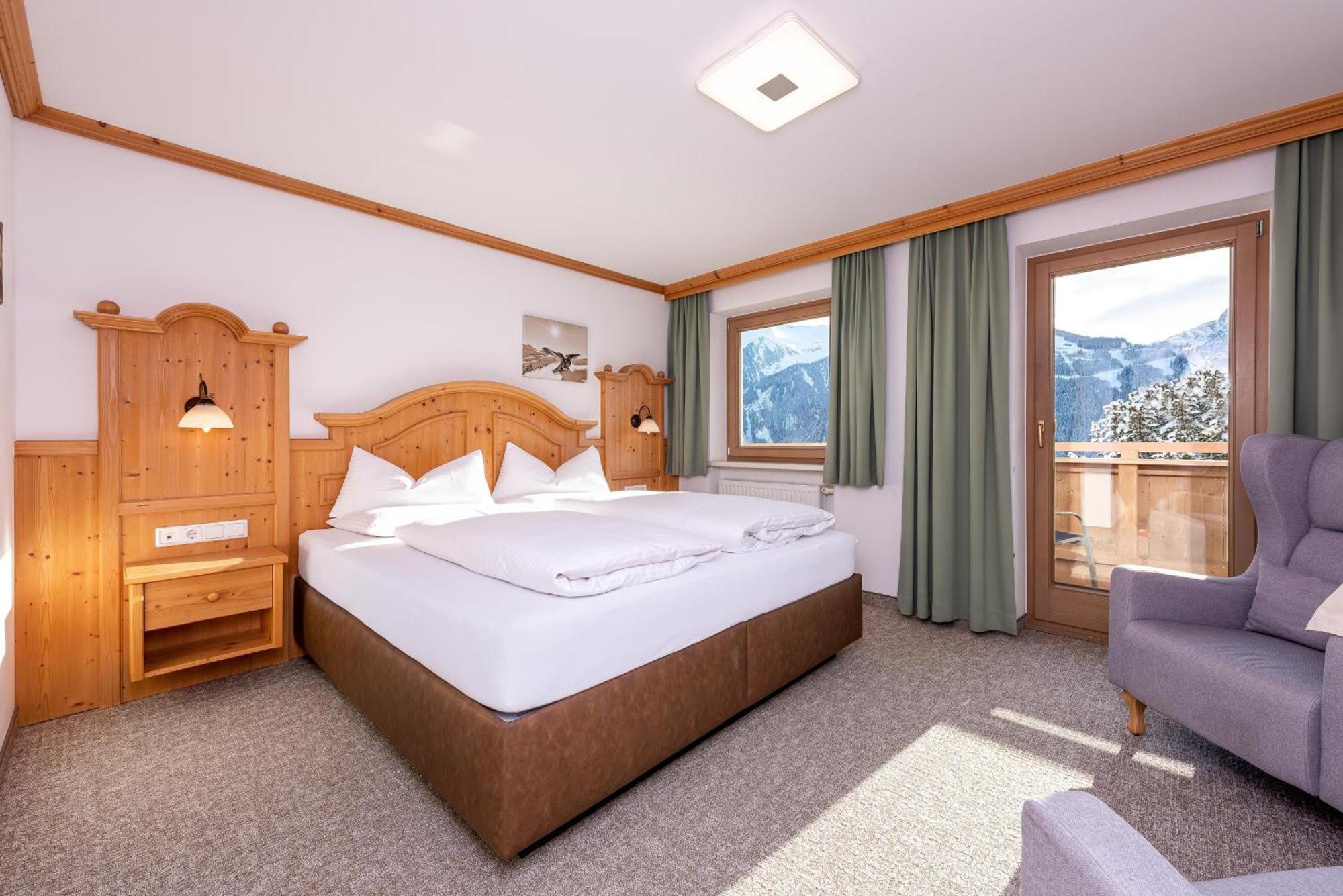 Double Room Bathroom