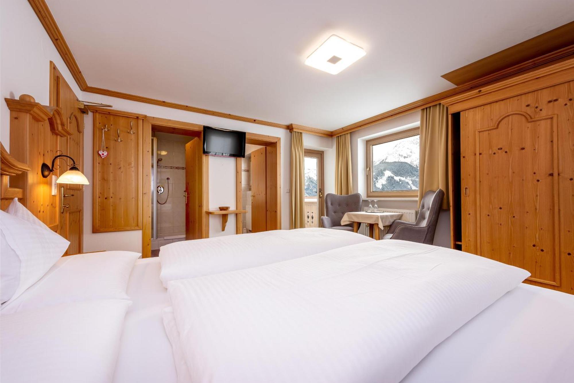 Double Room Bathroom