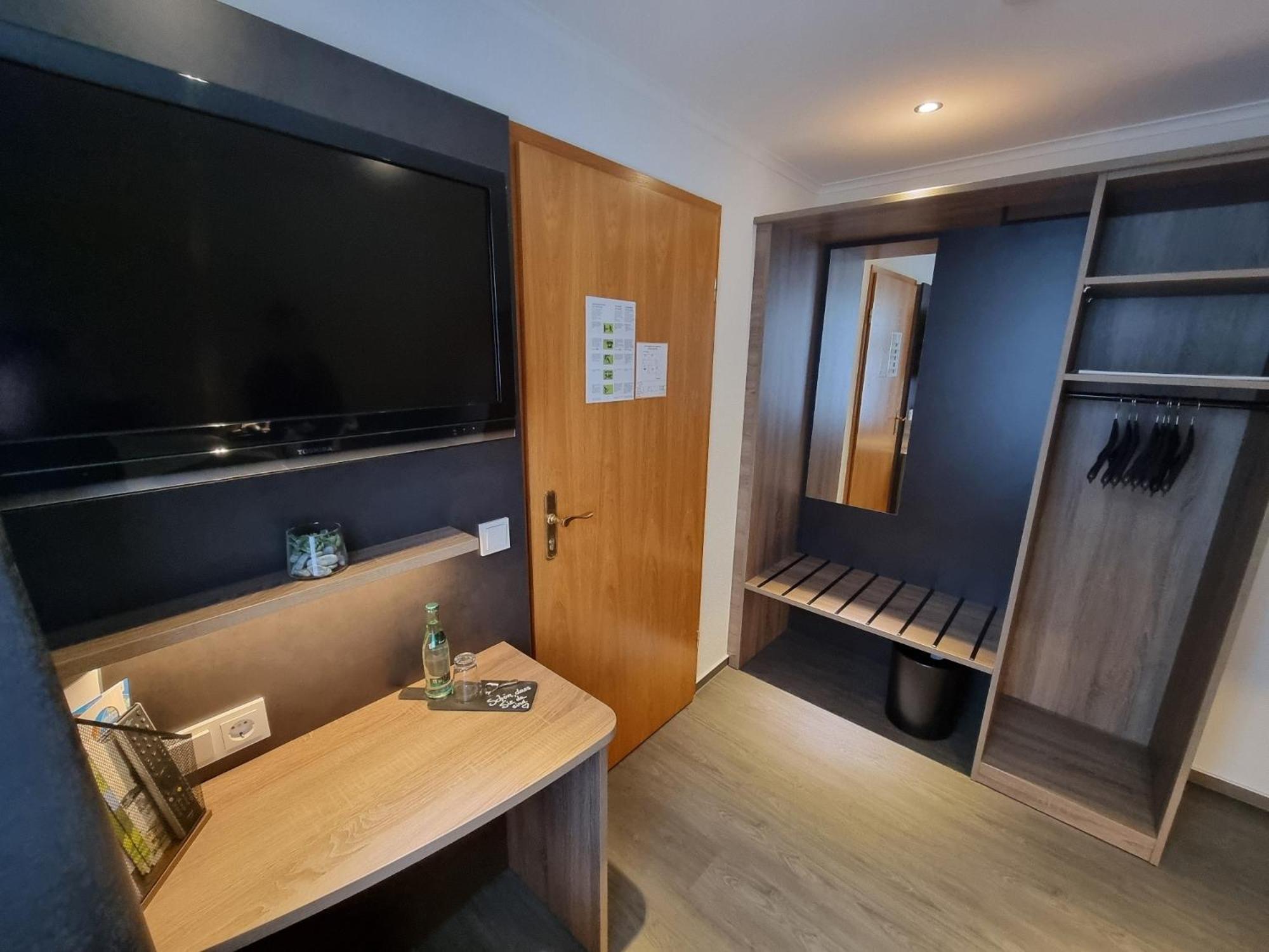 Deluxe Single Room