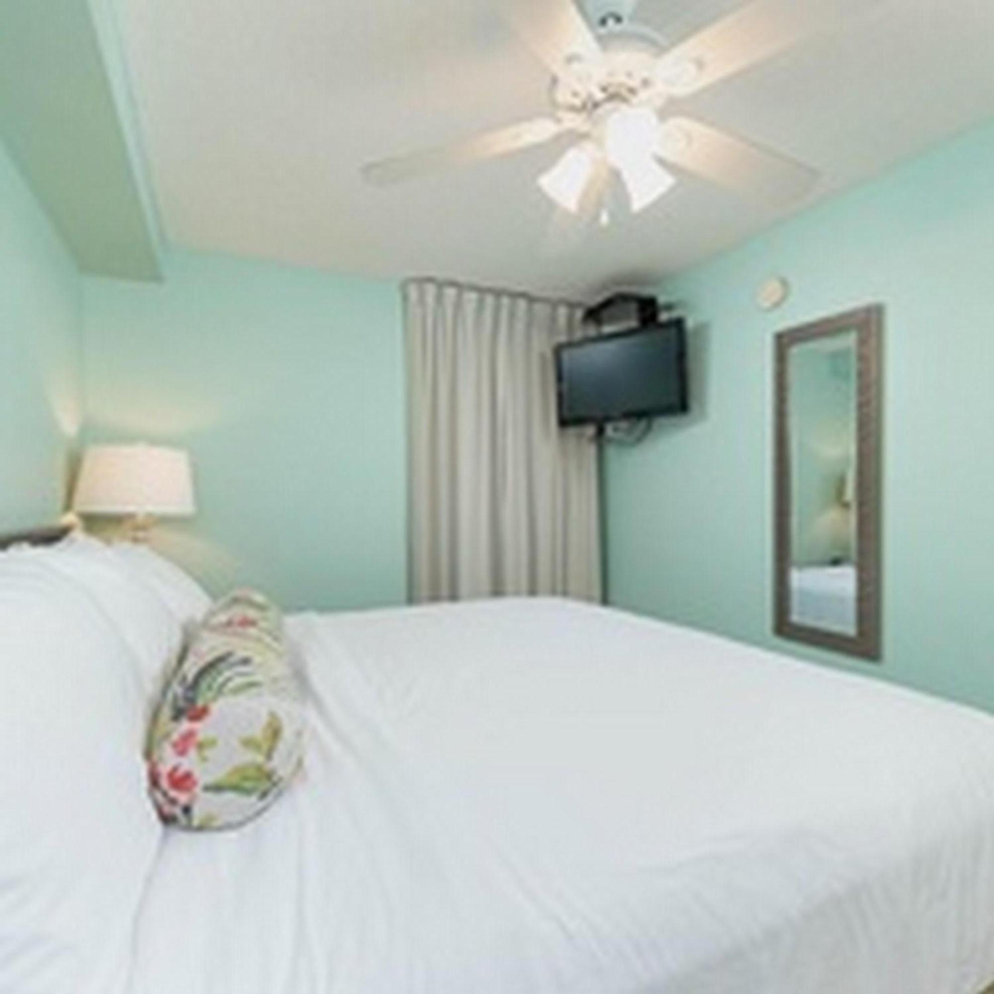 Corner Suite – Gulf Front