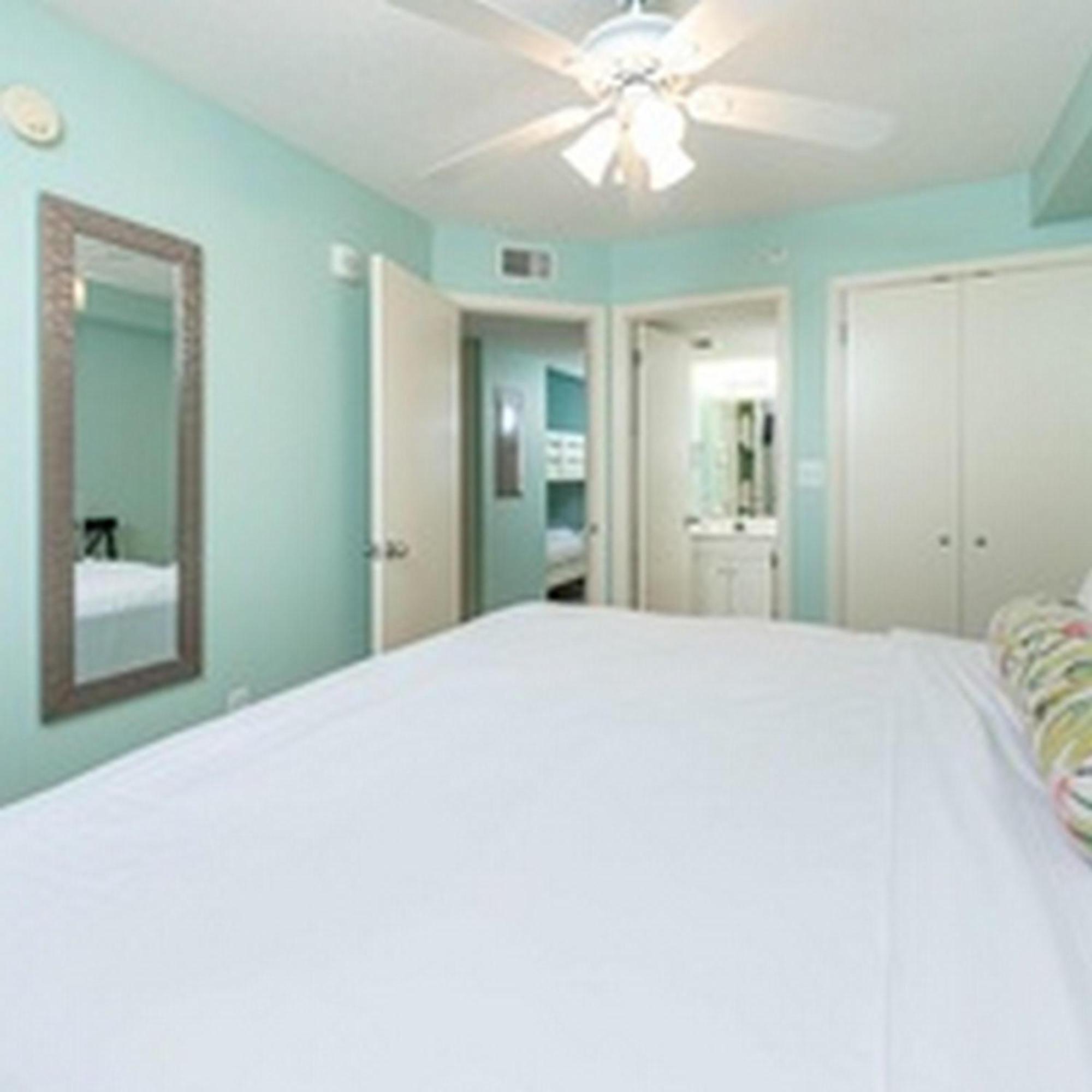 Corner Suite – Gulf Front