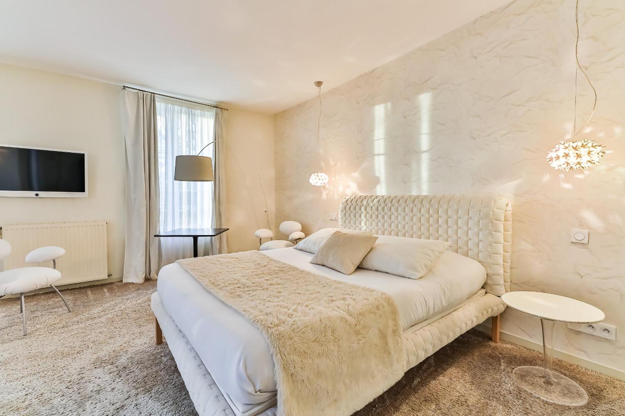 Deluxe Suite,1642331918:JPEG