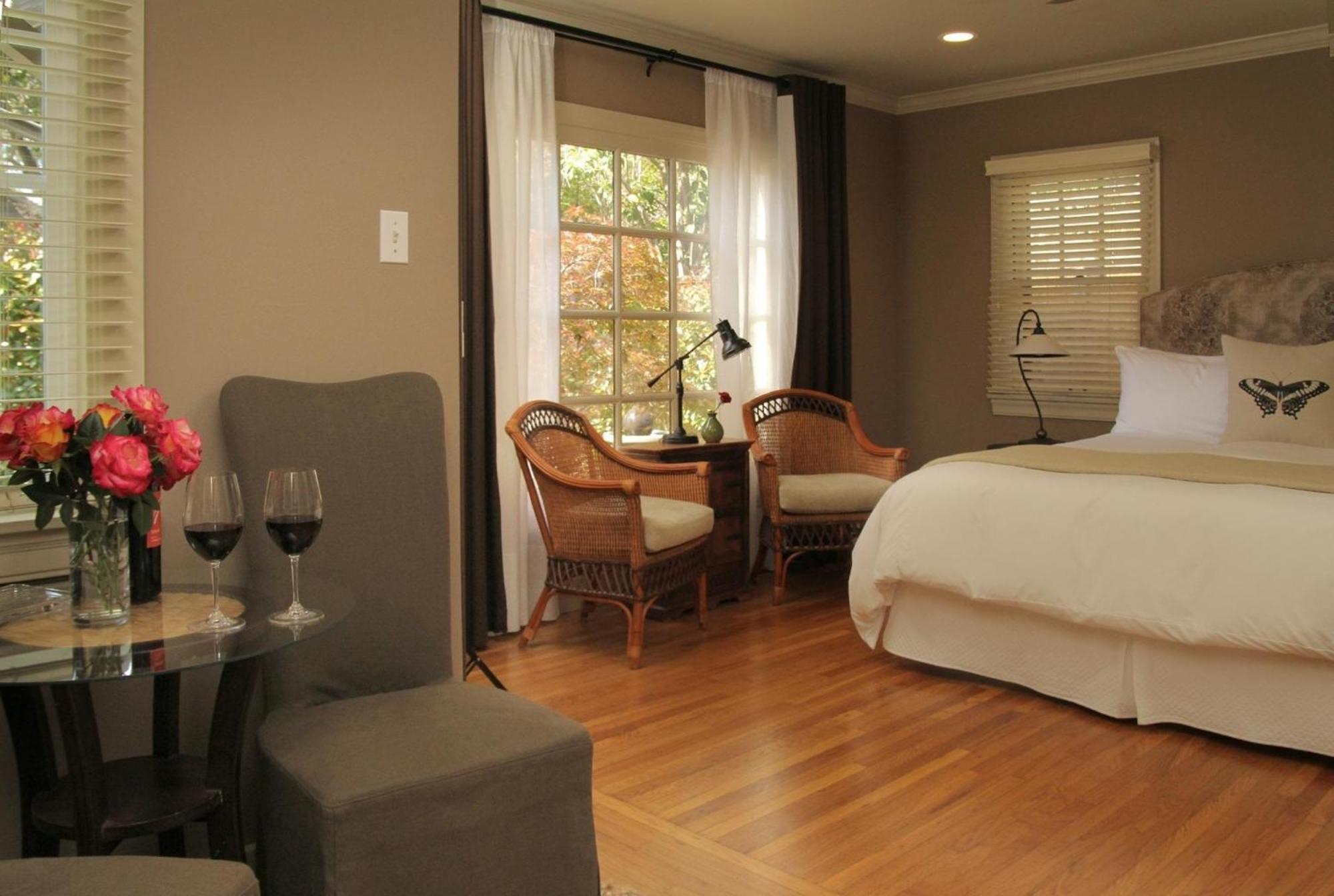 One-Bedroom Cottage