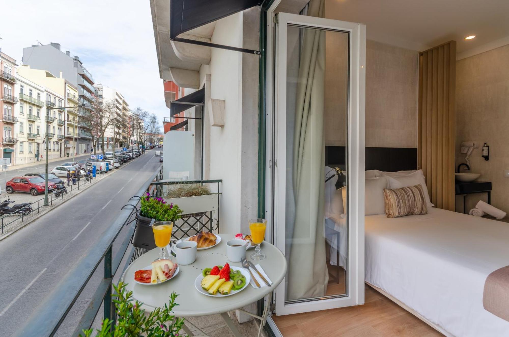 Double Room Balcony City View