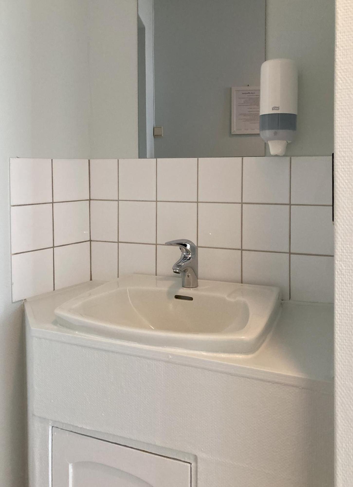 Budget Single Room