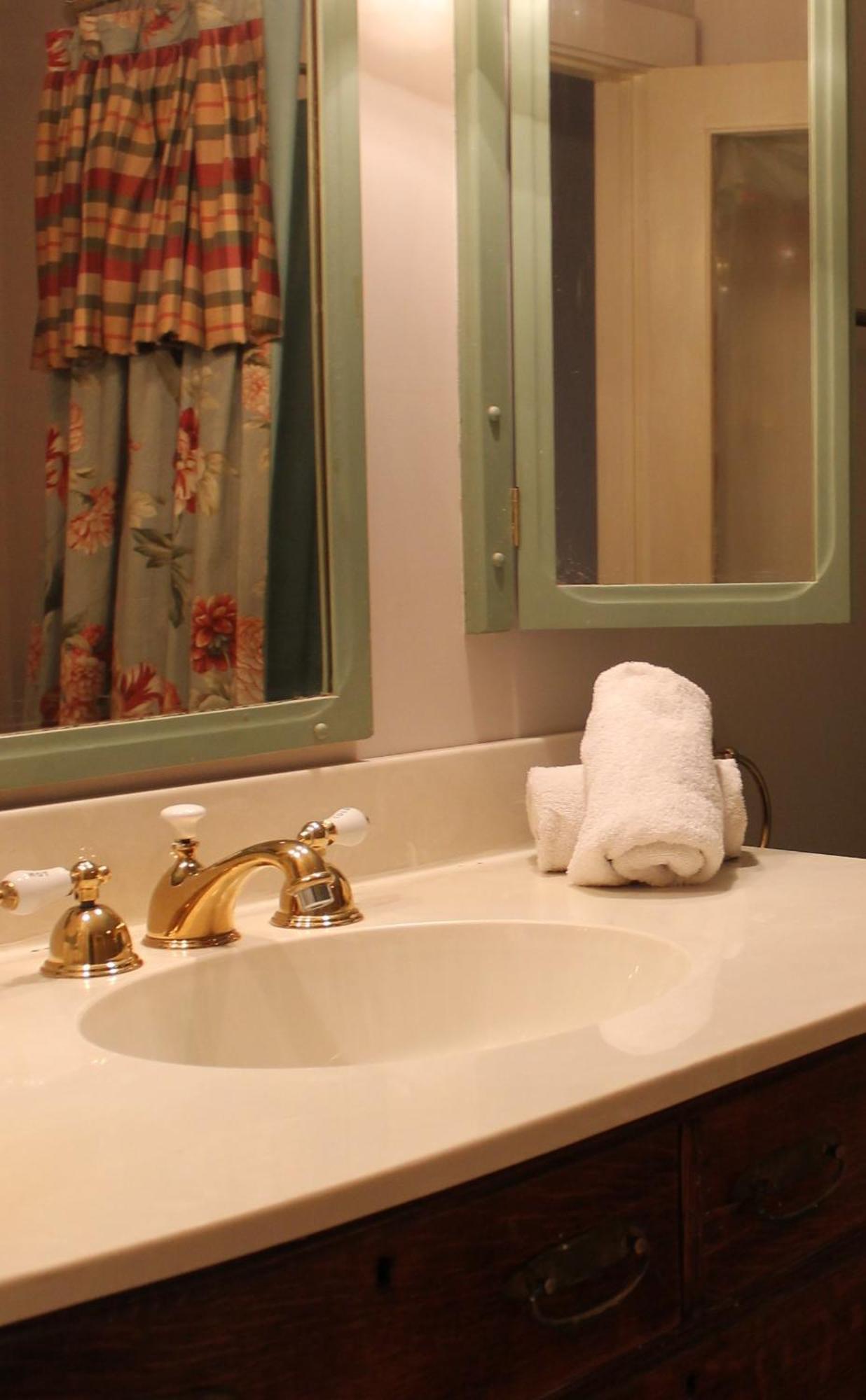 Queen Suite