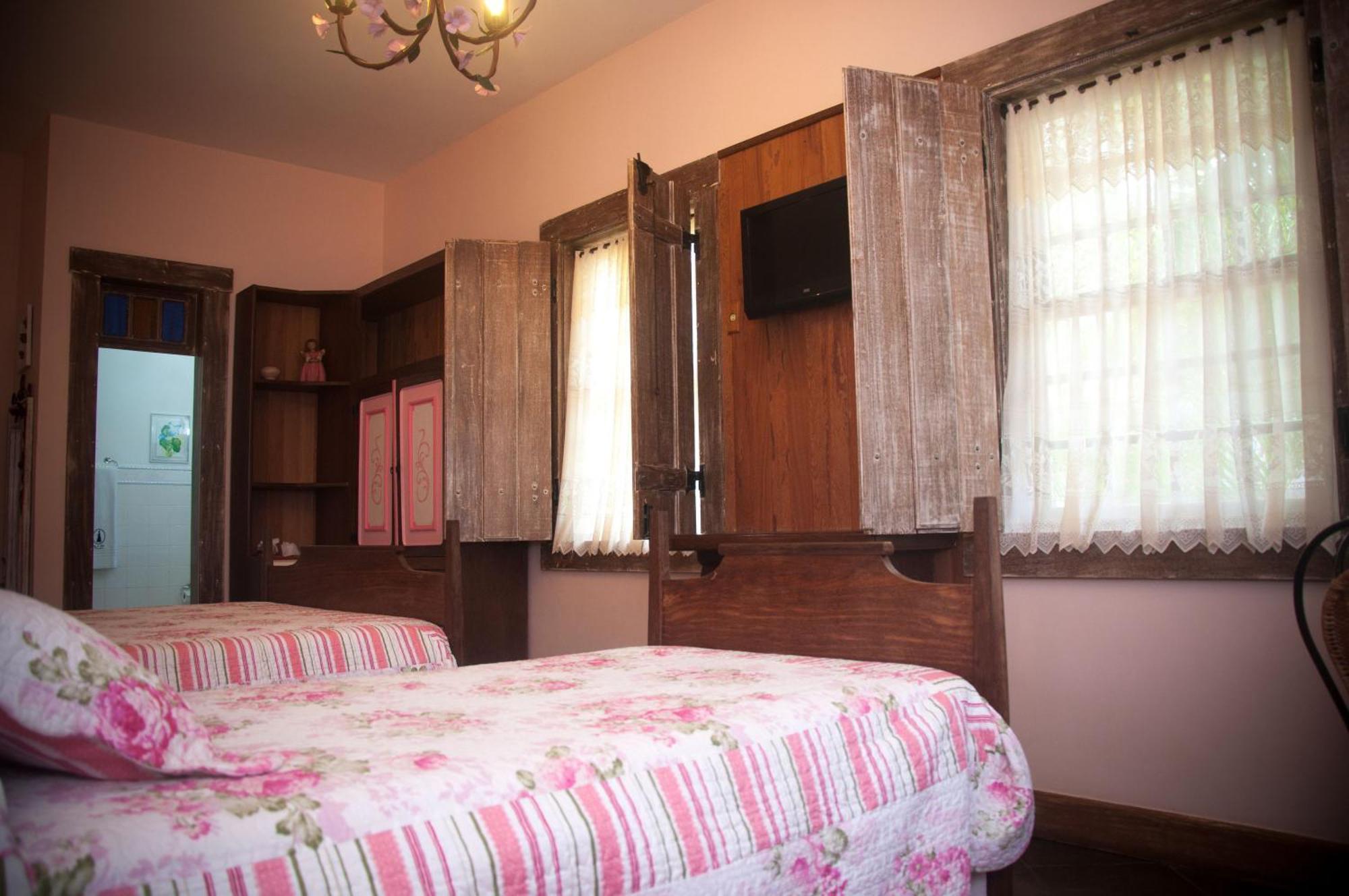 Luxury Triple Room Air Conditioning